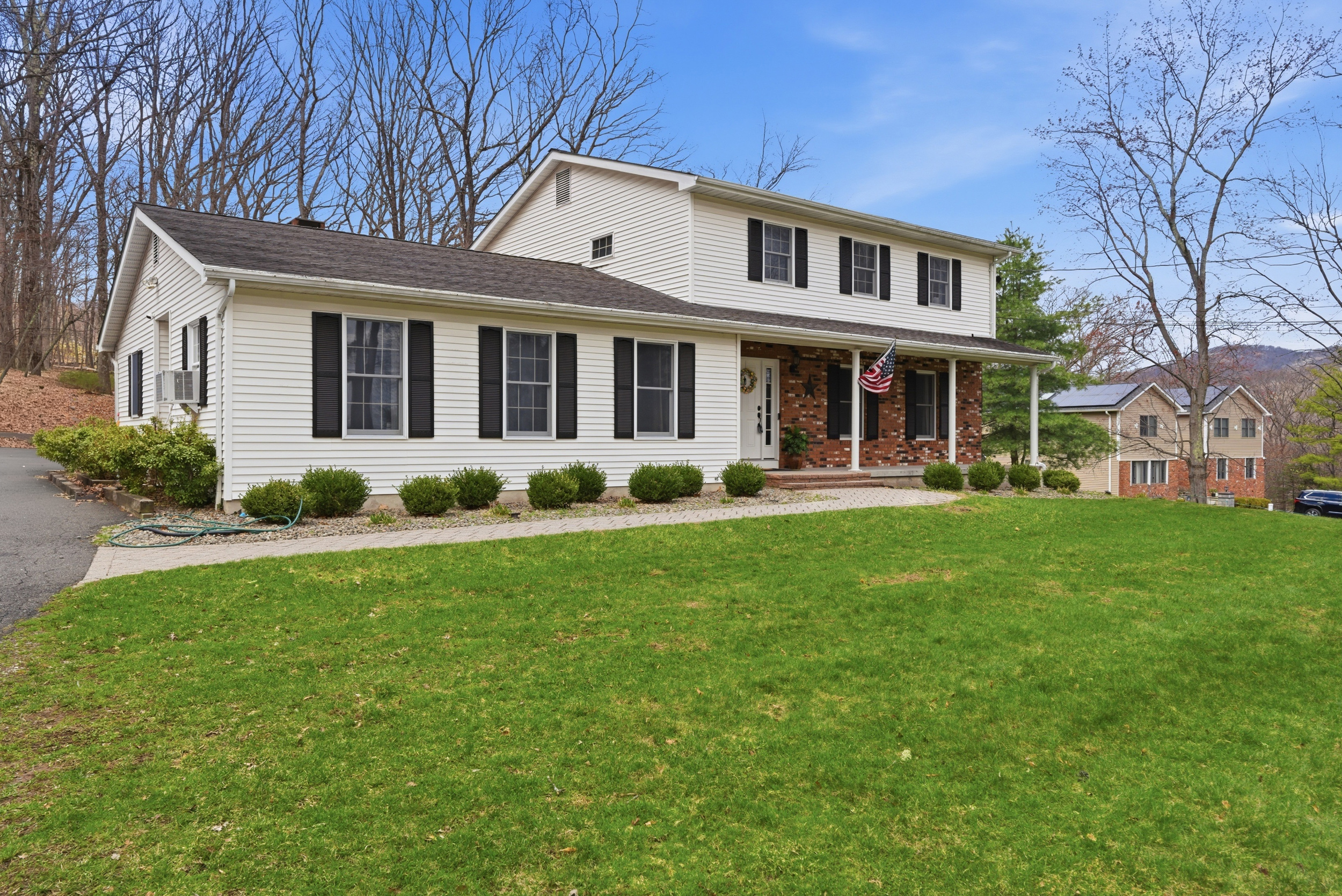  Buckberg Mountain Colonial - 物件實景