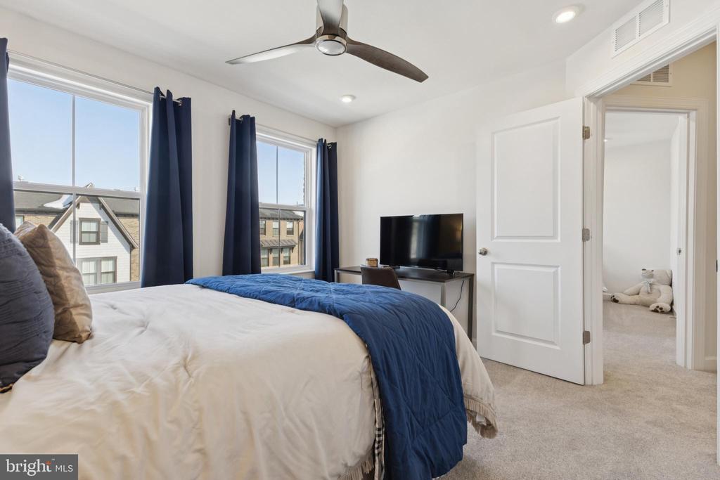 Alexandria, Virginia, 22306, United States, 3 Bedrooms Bedrooms, ,4 BathroomsBathrooms,Residential,For Sale,2019701