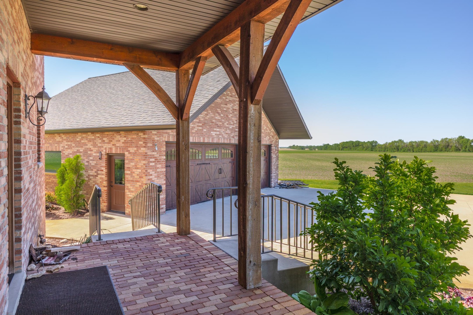 Hudson, Illinois, 61748, United States, 3 Bedrooms Bedrooms, ,5 BathroomsBathrooms,Residential,For Sale,1987913