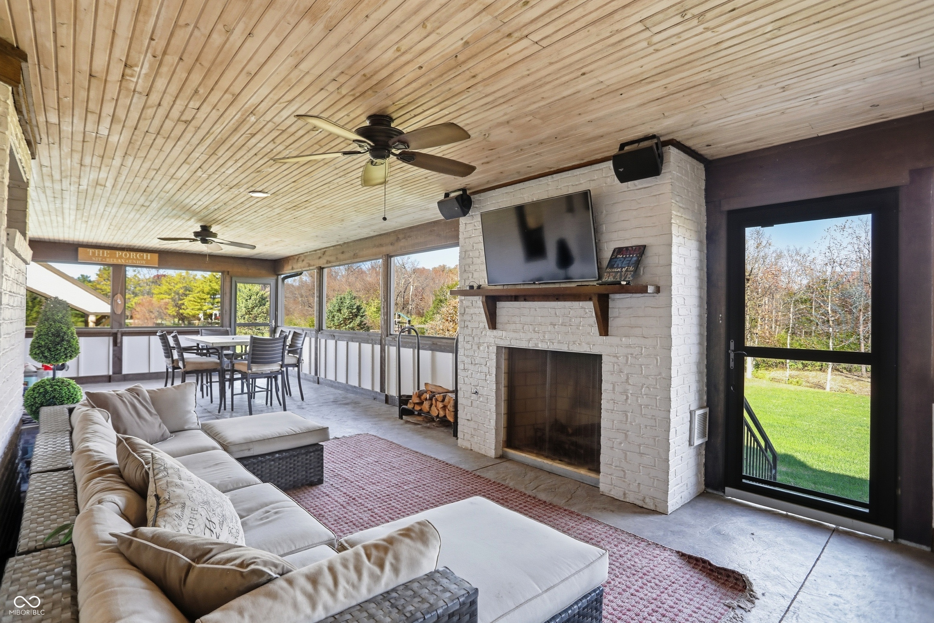 Bargersville, Indiana, 46106, United States, 5 Bedrooms Bedrooms, ,6 BathroomsBathrooms,Residential,For Sale,1992401