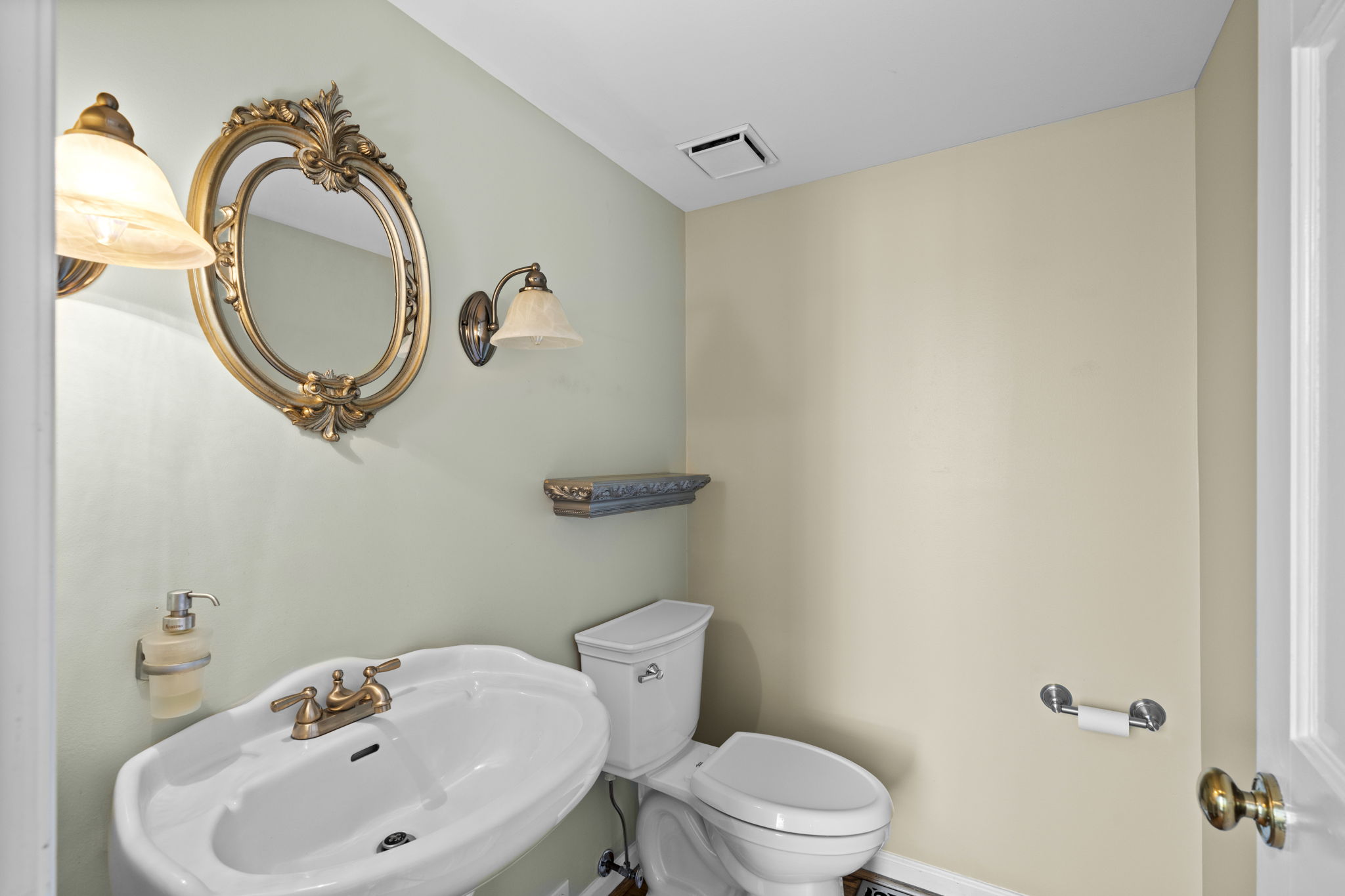  Nestled in the highly sought-after Des Peres area - 物件實景