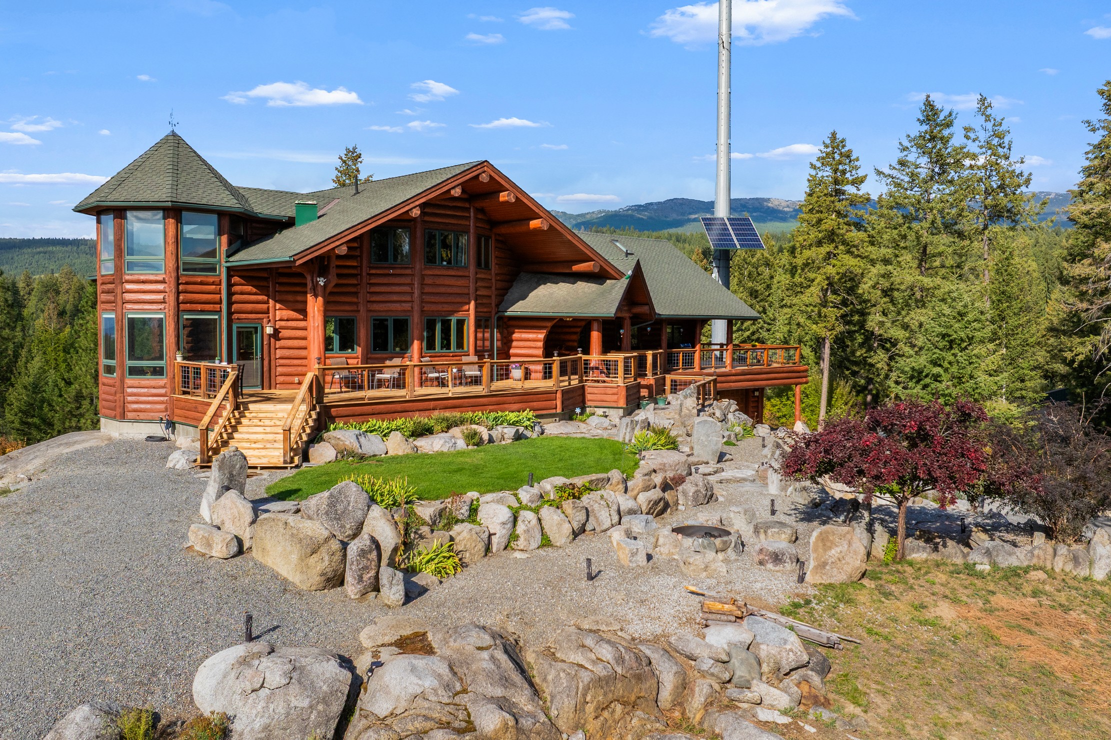 Bonners Ferry, Idaho, 83805, United States, 3 Bedrooms Bedrooms, ,4 BathroomsBathrooms,Residential,For Sale,1984473