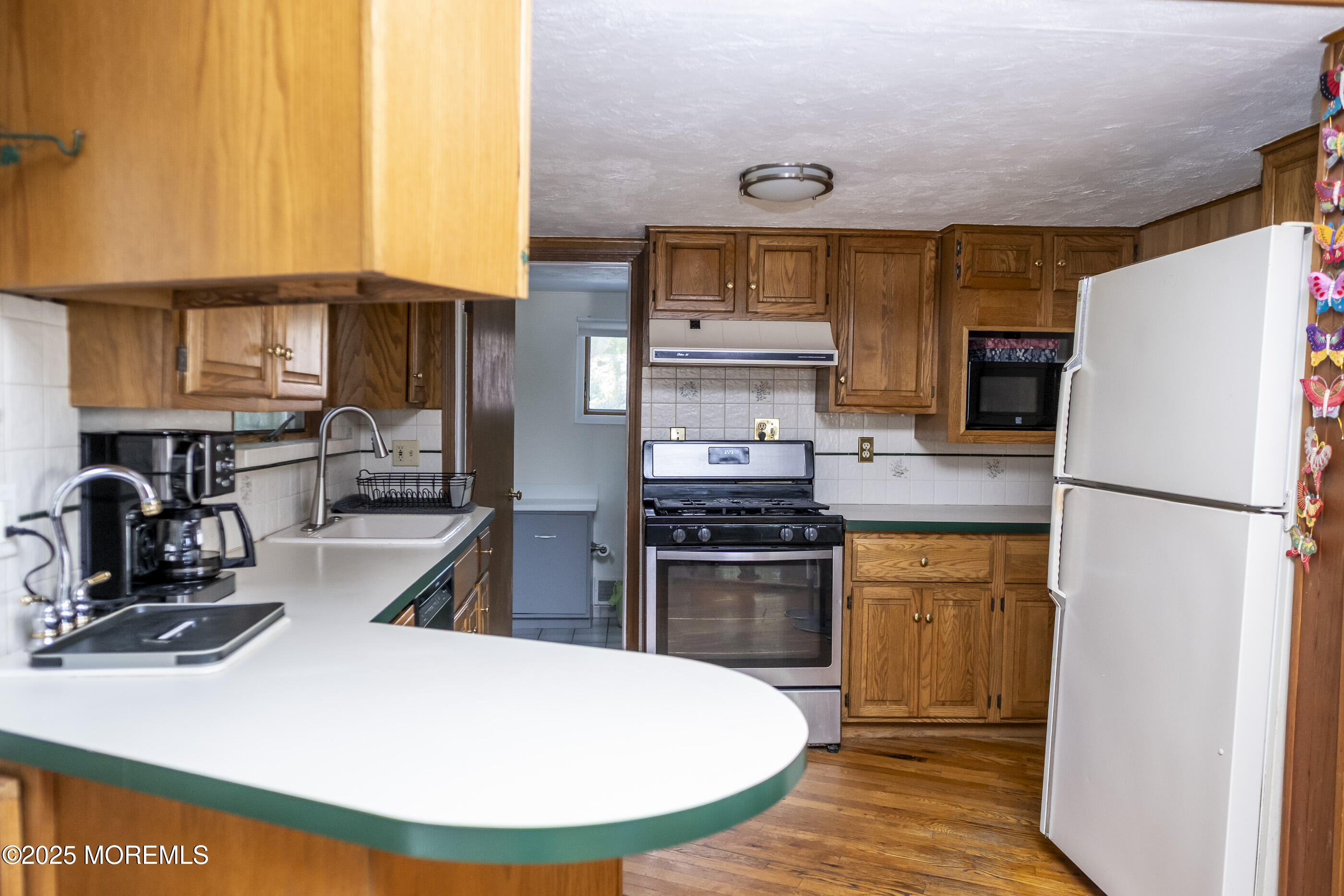 Leonardo, New Jersey, 07737, United States, 4 Bedrooms Bedrooms, ,3 BathroomsBathrooms,Residential,For Sale,1989142