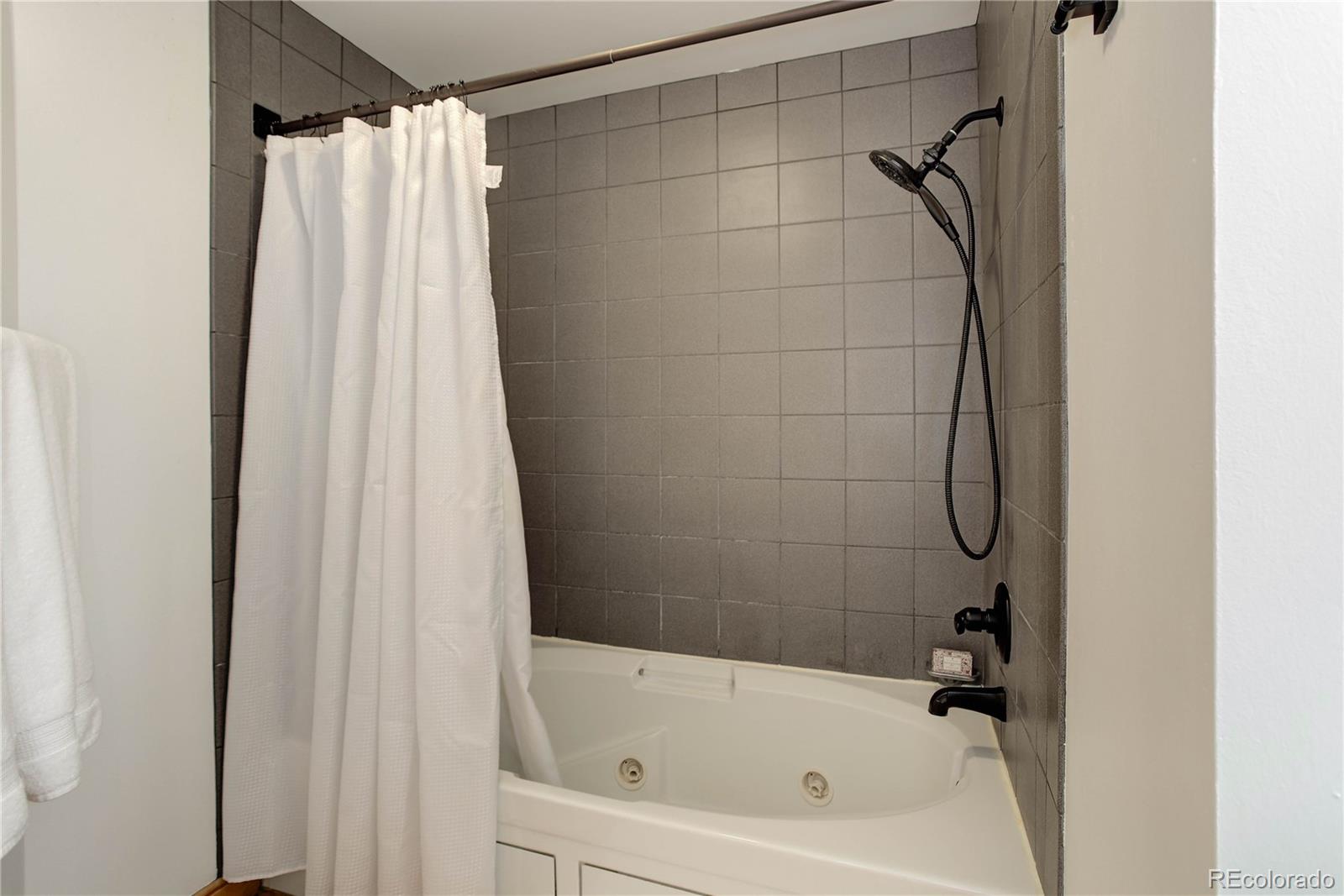 Denver, Colorado, 80202, United States, 1 Bedroom Bedrooms, ,2 BathroomsBathrooms,Residential,For Sale,1804678
