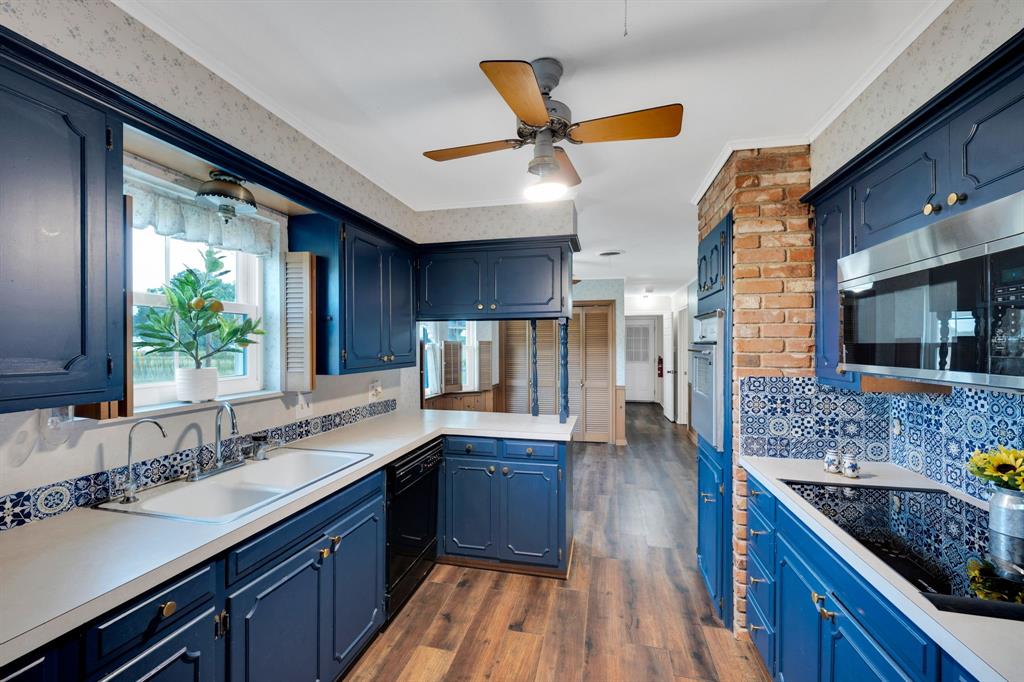 Burleson, Texas, 76028, United States, 4 Bedrooms Bedrooms, ,3 BathroomsBathrooms,Residential,For Sale,1981245