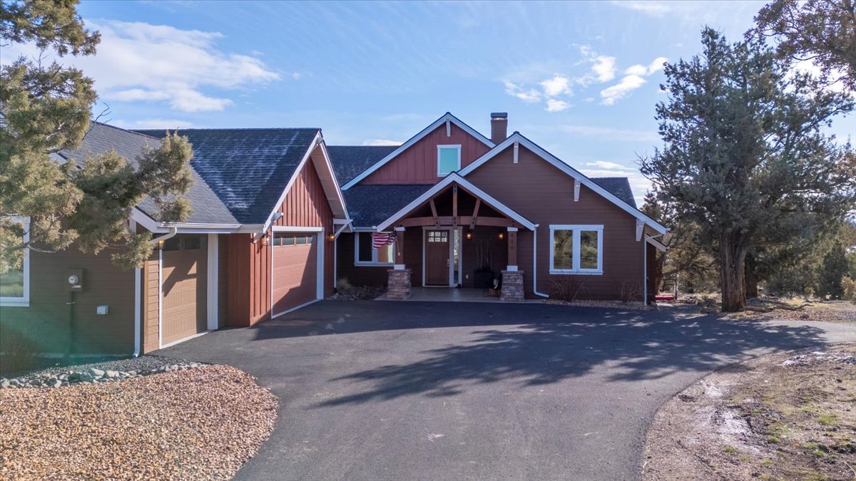 Redmond, Oregon, 97756, United States, 3 Bedrooms Bedrooms, ,3 BathroomsBathrooms,Residential,For Sale,1743690
