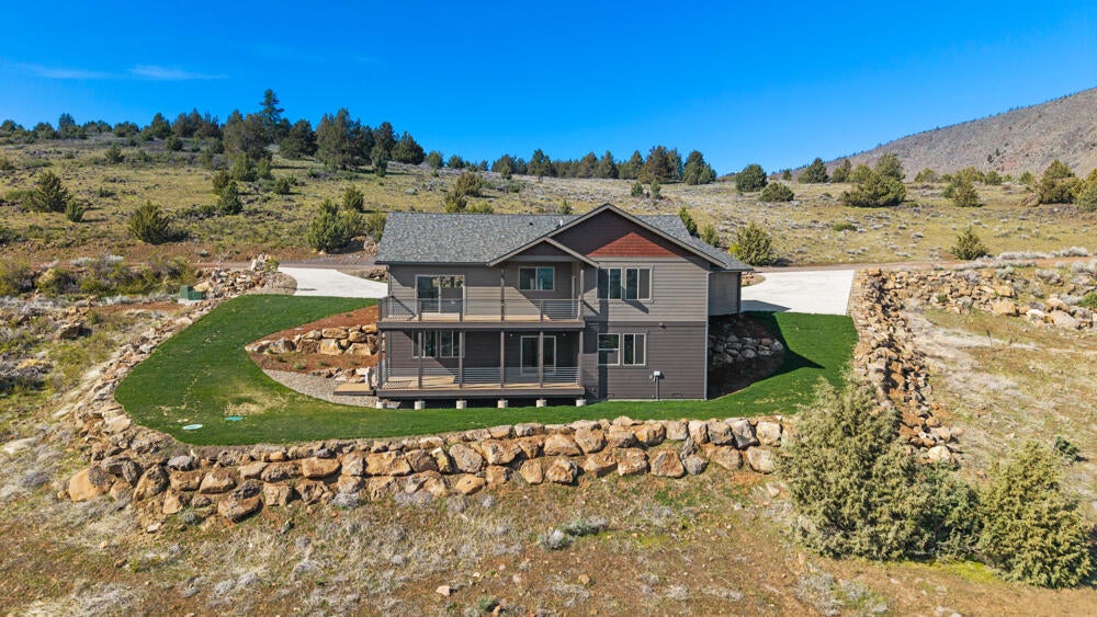 Klamath Falls, Oregon, 97601, United States, 3 Bedrooms Bedrooms, ,4 BathroomsBathrooms,Residential,For Sale,1794380