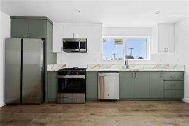 Van Nuys, California, 91405, United States, 11 Bedrooms Bedrooms, ,Residential,For Sale,1763615