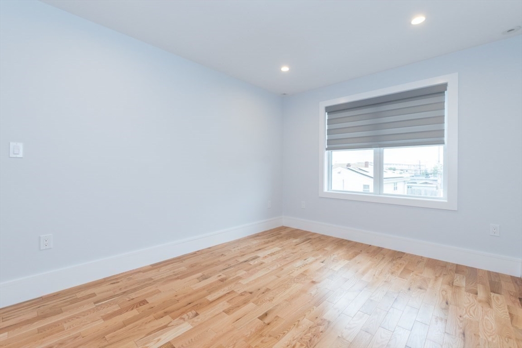 Revere, Massachusetts, 02151, United States, 3 Bedrooms Bedrooms, ,3 BathroomsBathrooms,Residential,For Sale,1928995