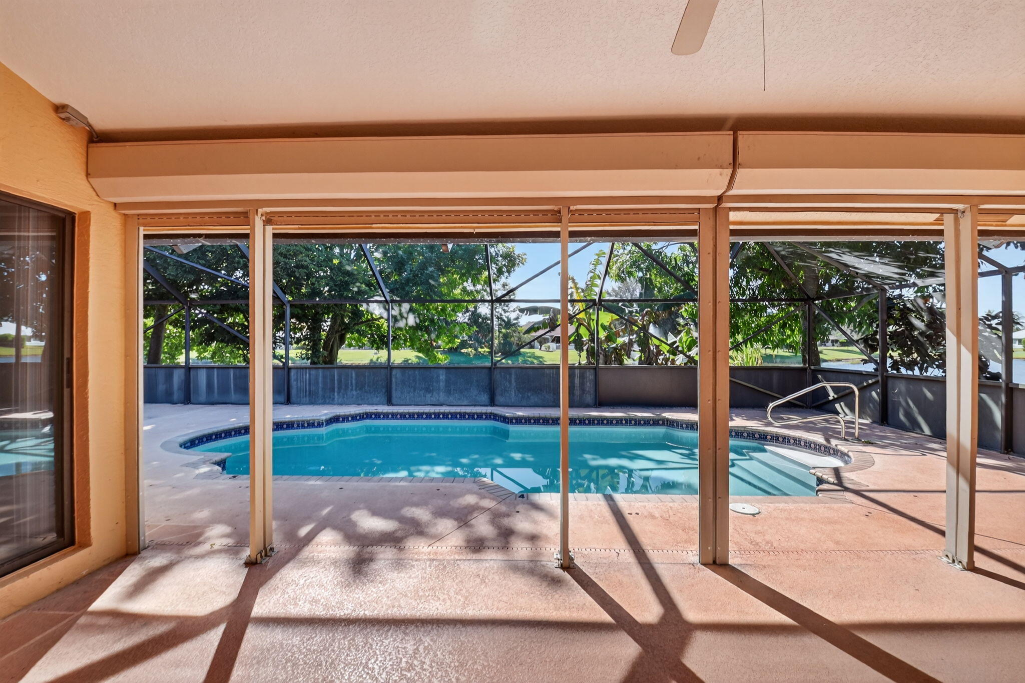 Royal Palm Beach, Florida, 33411, United States, 3 Bedrooms Bedrooms, ,2 BathroomsBathrooms,Residential,For Sale,1992913