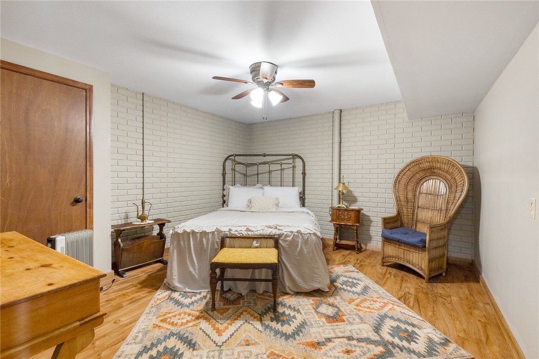 Compton, Arkansas, 72624, United States, 5 Bedrooms Bedrooms, ,3 BathroomsBathrooms,Residential,For Sale,1805954