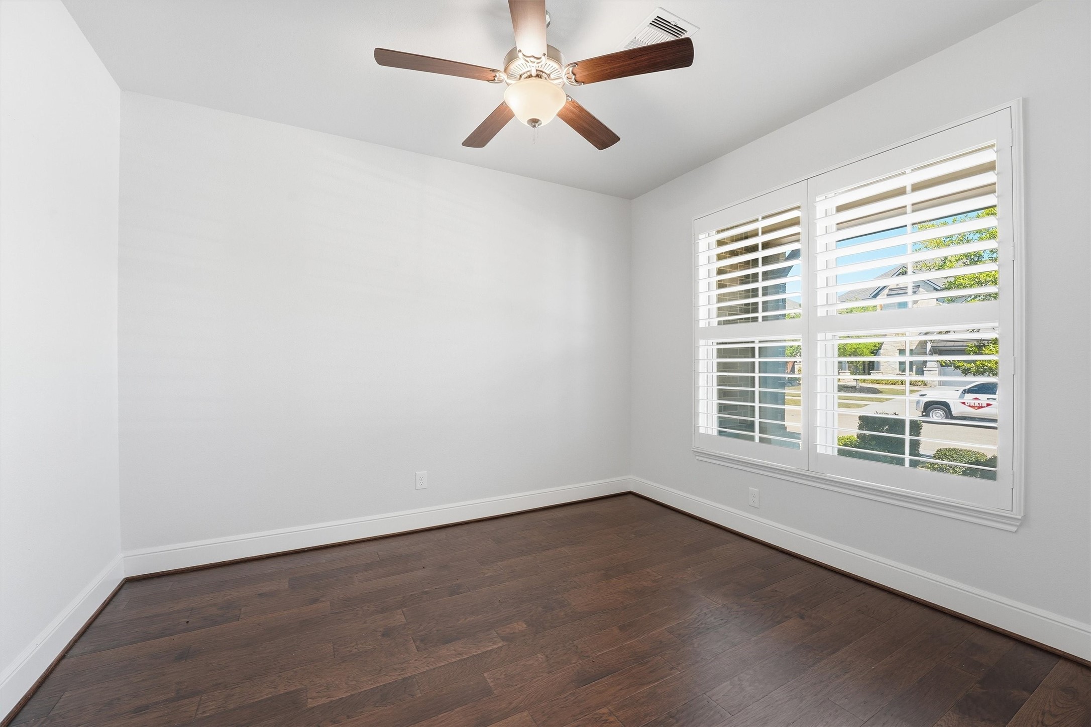  18011 Zagranski Cedar - 物件實景