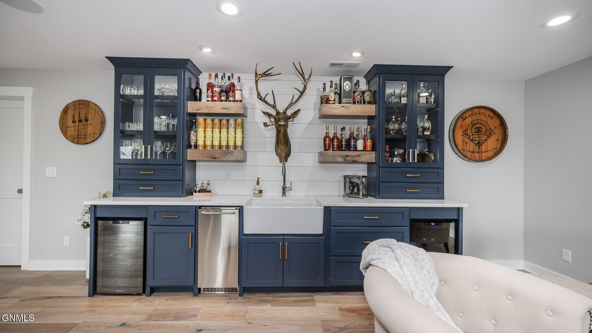 Bismarck, North Dakota, 58504, United States, 6 Bedrooms Bedrooms, ,4 BathroomsBathrooms,Residential,For Sale,1982102