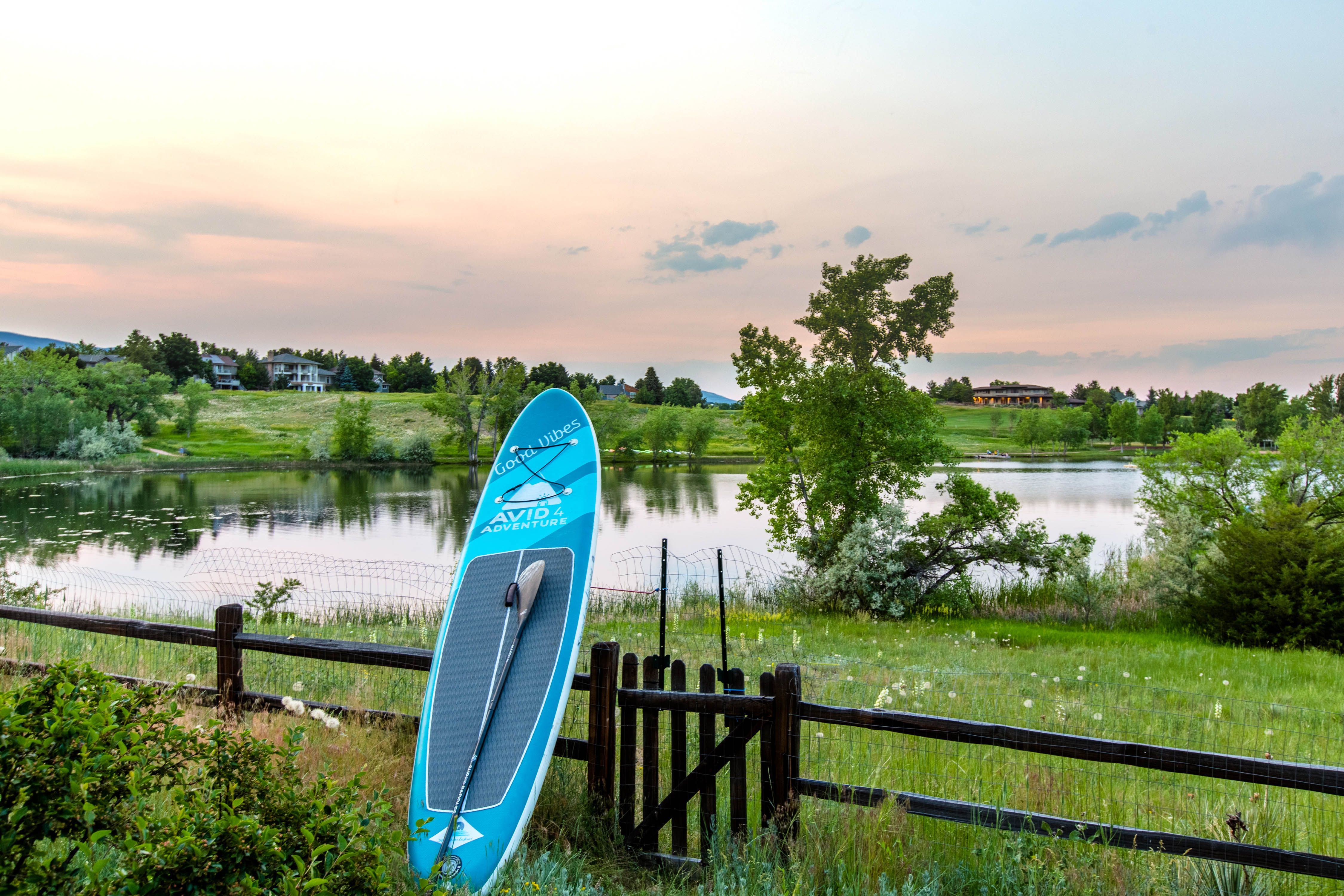  Timeless Waterfront Home With Beautiful Views - 物件實景