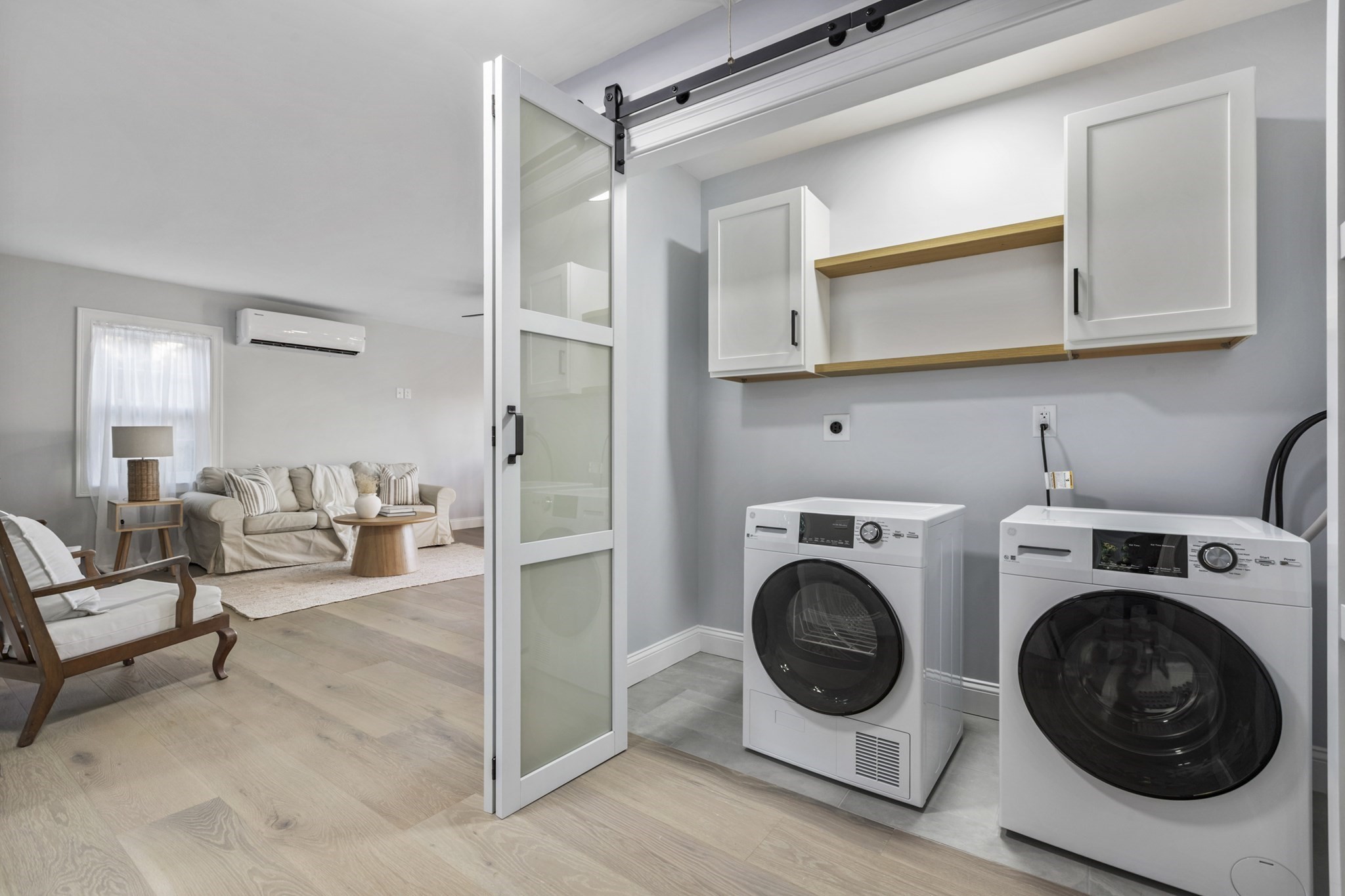 South Dartmouth, Massachusetts, 02748, United States, 4 Bedrooms Bedrooms, ,2 BathroomsBathrooms,Residential,For Sale,1977281