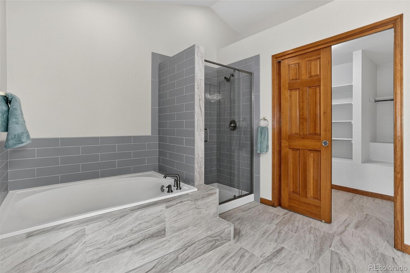 Littleton, Colorado, 80127, United States, 4 Bedrooms Bedrooms, ,3 BathroomsBathrooms,Residential,For Sale,1992155