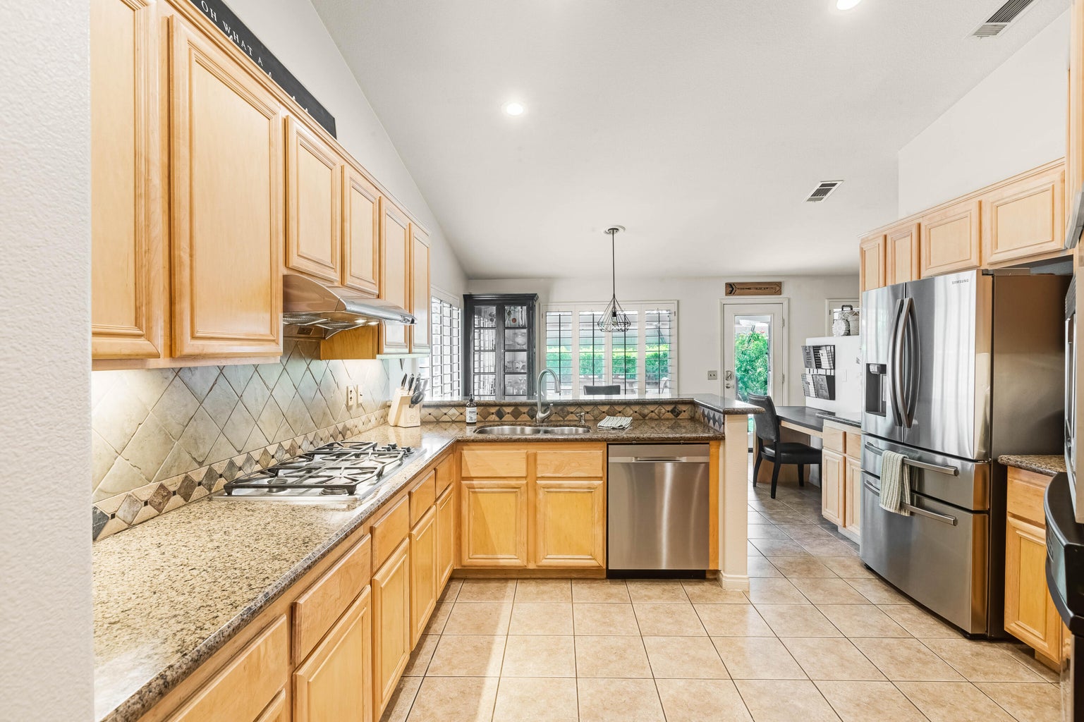 La Quinta, California, 92253, United States, 4 Bedrooms Bedrooms, ,2 BathroomsBathrooms,Residential,For Sale,1931637