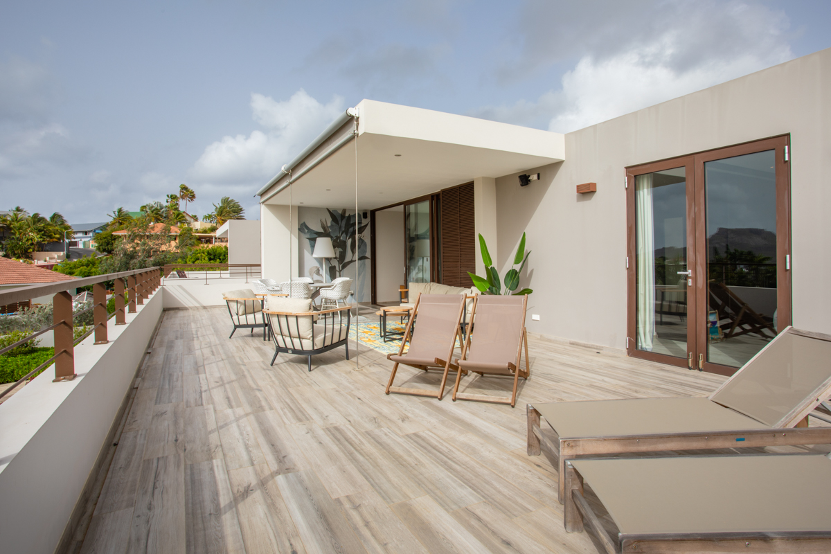 Jan Sofat, CW, 2 Bedrooms Bedrooms, ,2 BathroomsBathrooms,Residential,For Sale,1752587