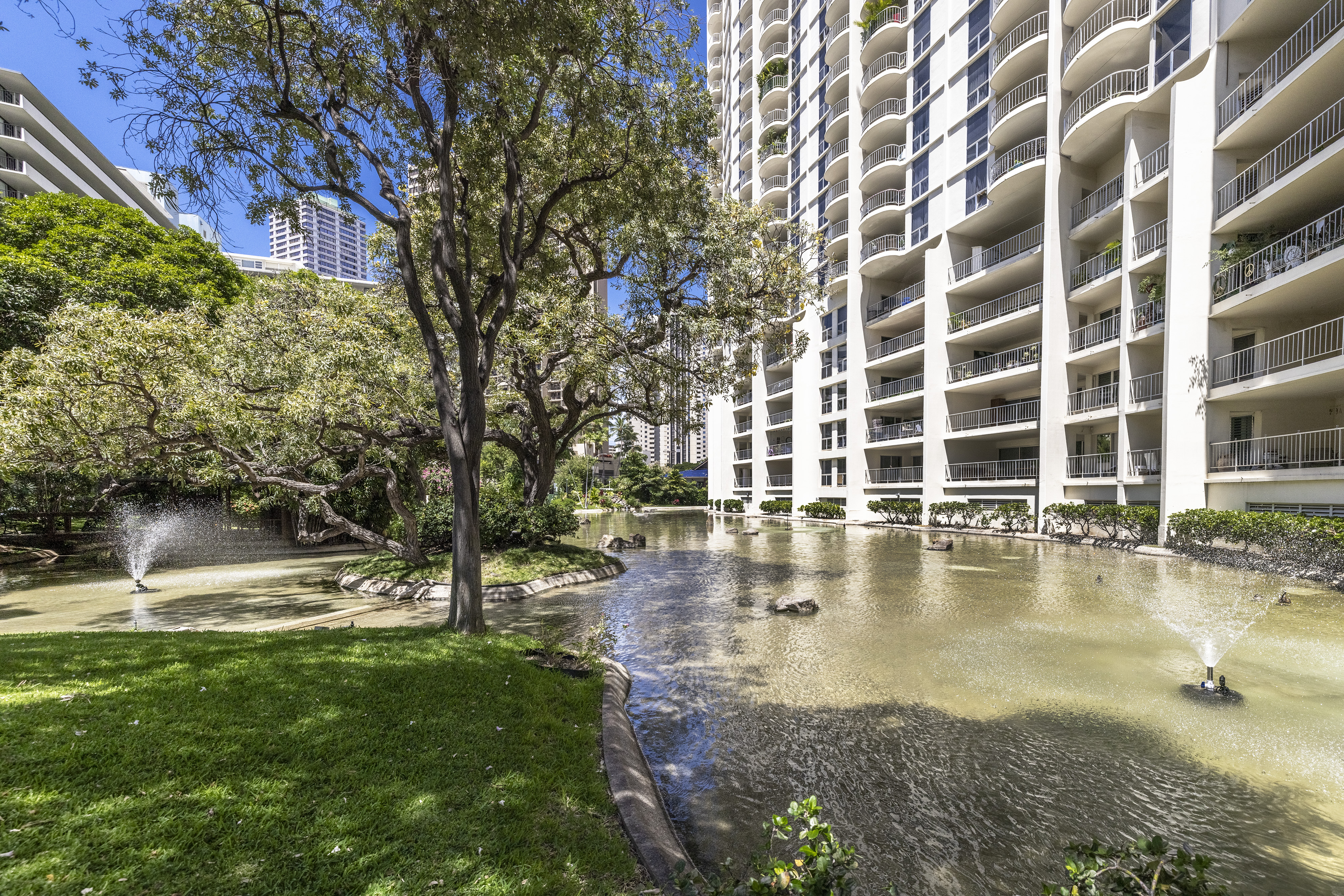 Honolulu, Hawaii, 96815, United States, 2 Bedrooms Bedrooms, ,2 BathroomsBathrooms,Residential,For Sale,1980604