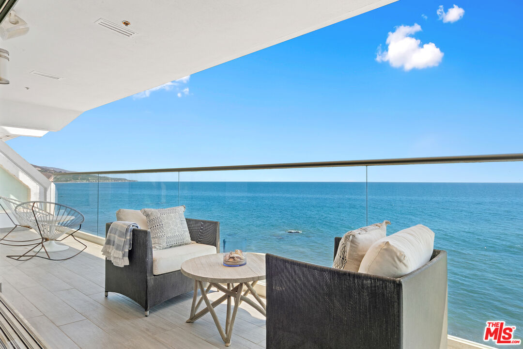 Malibu, California, 90265, United States, 3 Bedrooms Bedrooms, ,4 BathroomsBathrooms,Residential,For Sale,1722107