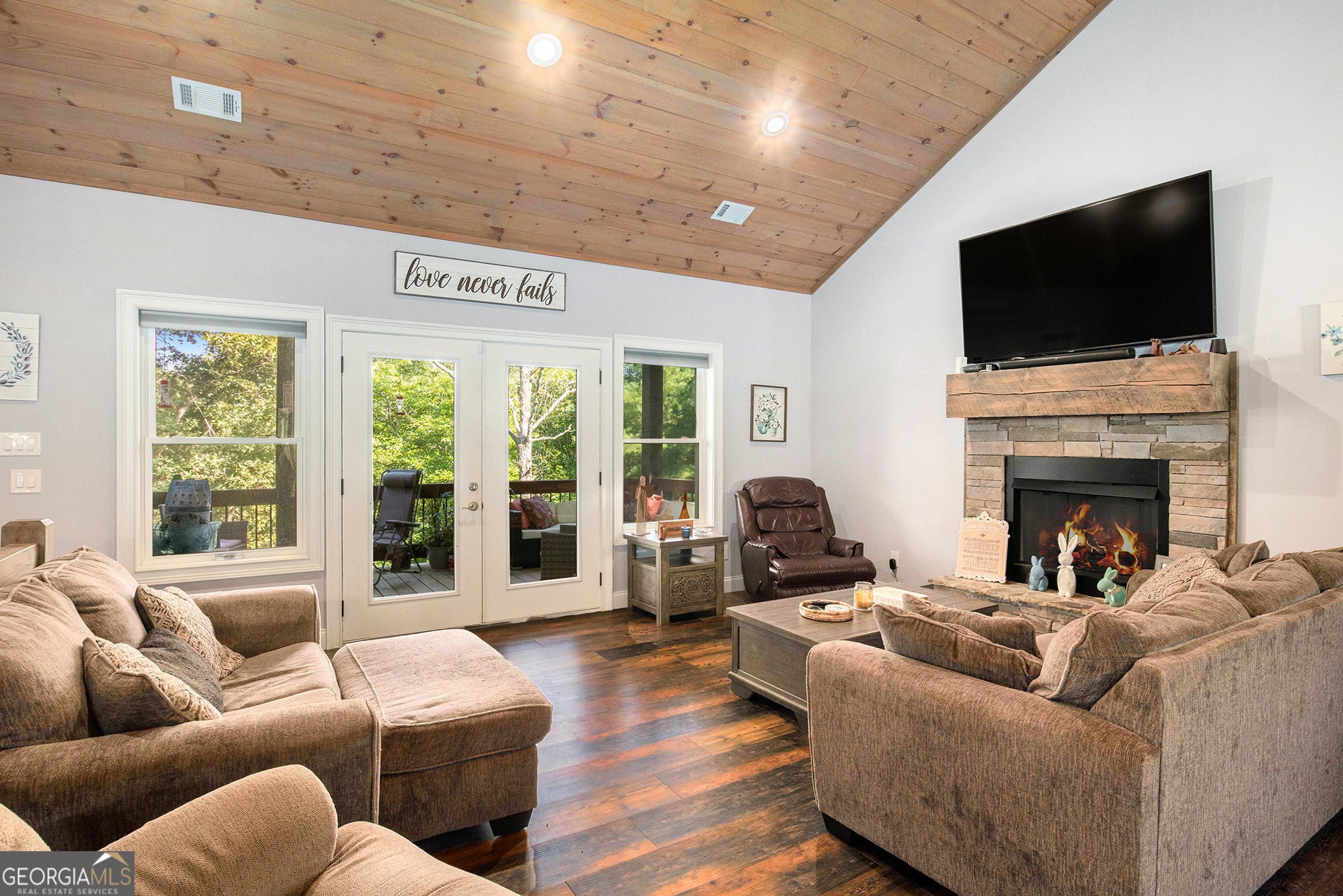 Blue Ridge, Georgia, 30513, United States, 4 Bedrooms Bedrooms, ,3 BathroomsBathrooms,Residential,For Sale,1919420