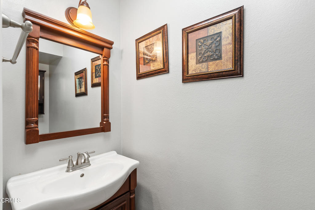 Burbank, California, 91504, United States, 4 Bedrooms Bedrooms, ,3 BathroomsBathrooms,Residential,For Sale,1896667