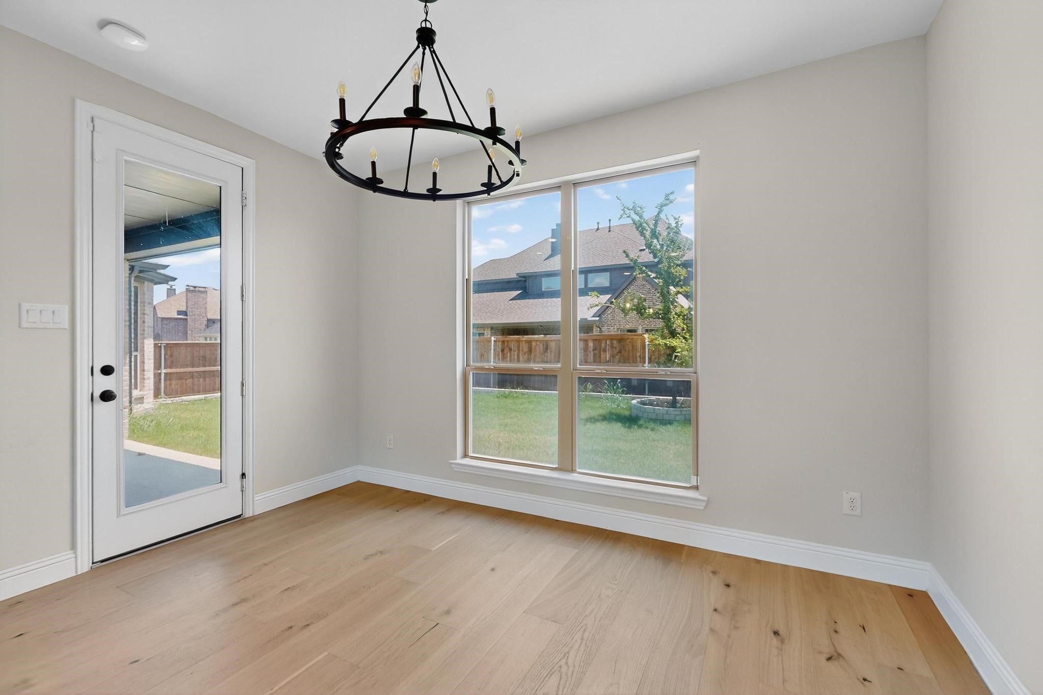 Mansfield, Texas, 76063, United States, 4 Bedrooms Bedrooms, ,4 BathroomsBathrooms,Residential,For Sale,1992597