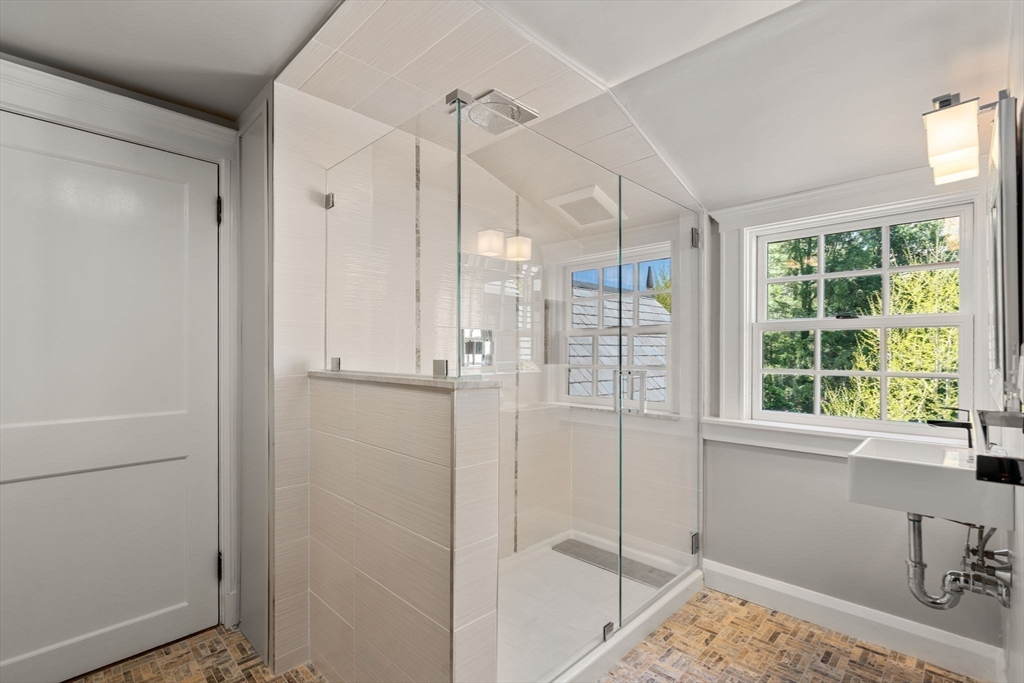 Wellesley, Massachusetts, 02482, United States, 9 Bedrooms Bedrooms, ,10 BathroomsBathrooms,Residential,For Sale,1804241