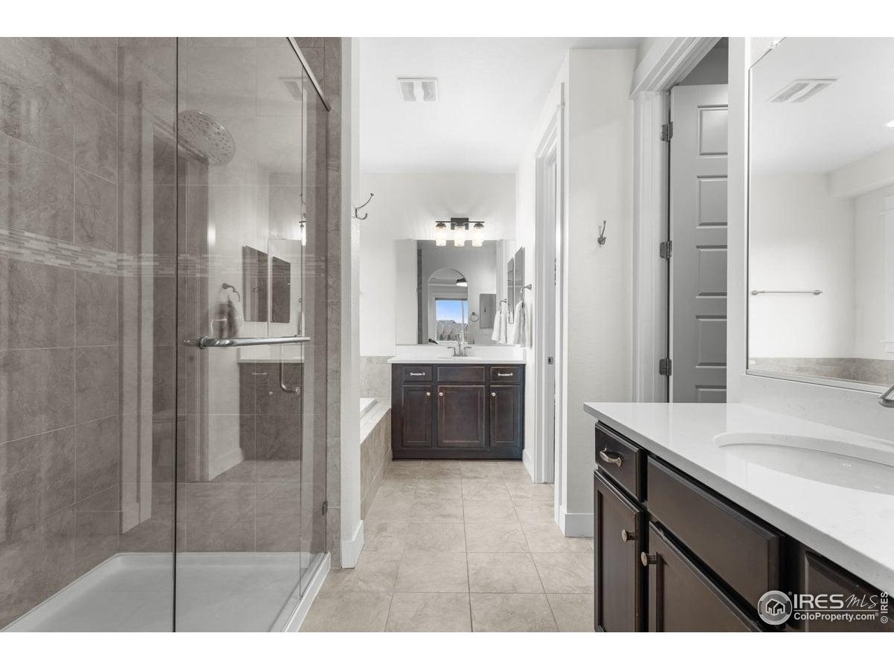 Windsor, Colorado, 80550, United States, 6 Bedrooms Bedrooms, ,4 BathroomsBathrooms,Residential,For Sale,1996243