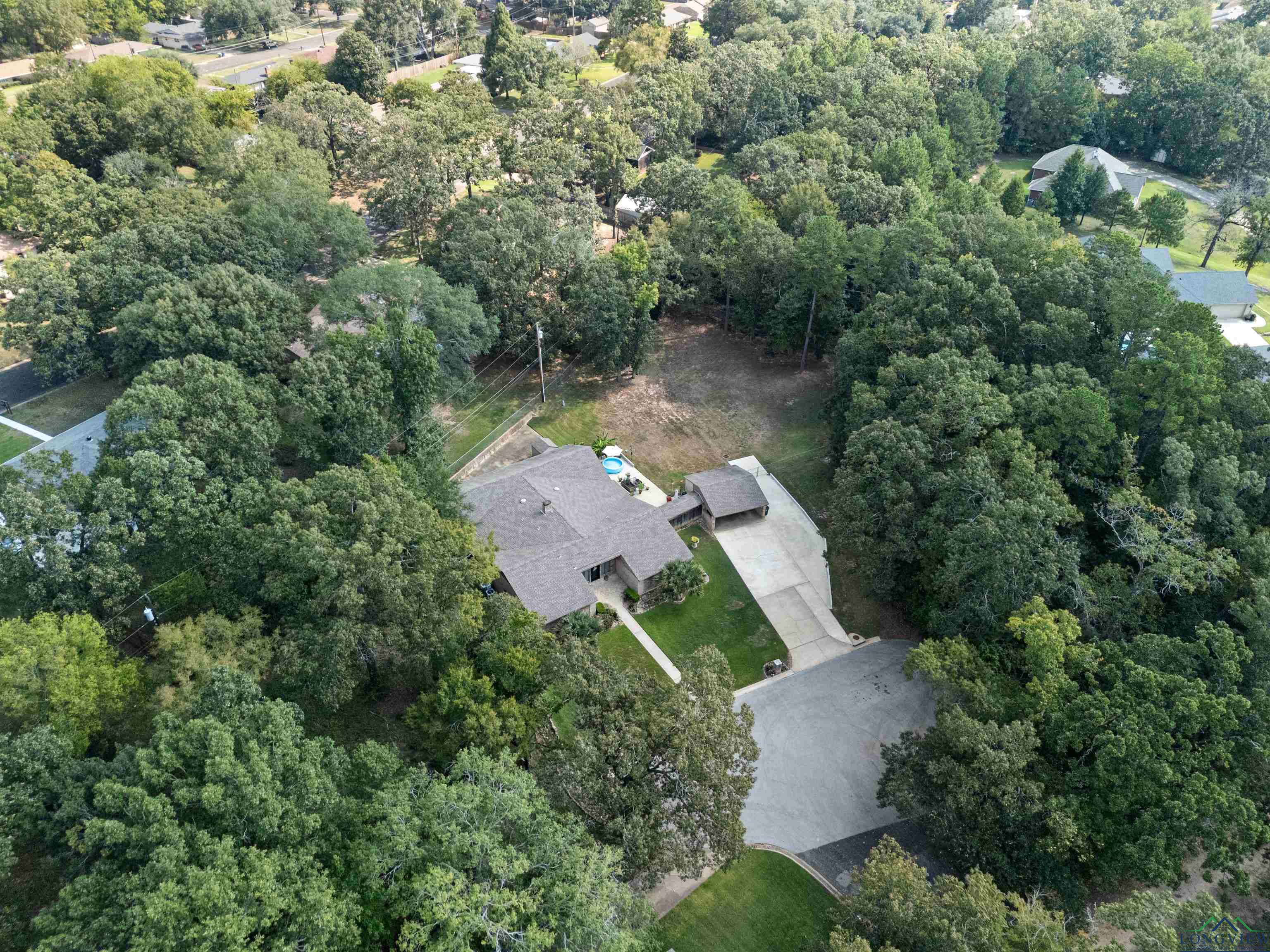 Kilgore, Texas, 75662, United States, 4 Bedrooms Bedrooms, ,3 BathroomsBathrooms,Residential,For Sale,1949860