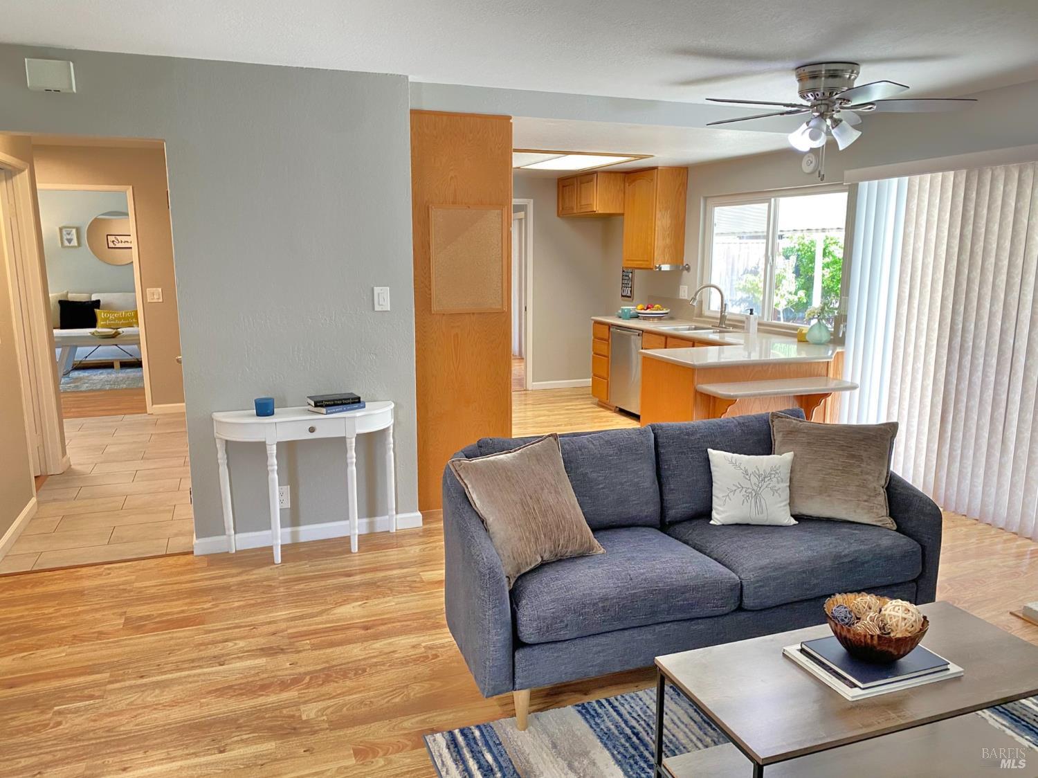 Vacaville, California, 95688, United States, 5 Bedrooms Bedrooms, ,3 BathroomsBathrooms,Residential,For Sale,1911426
