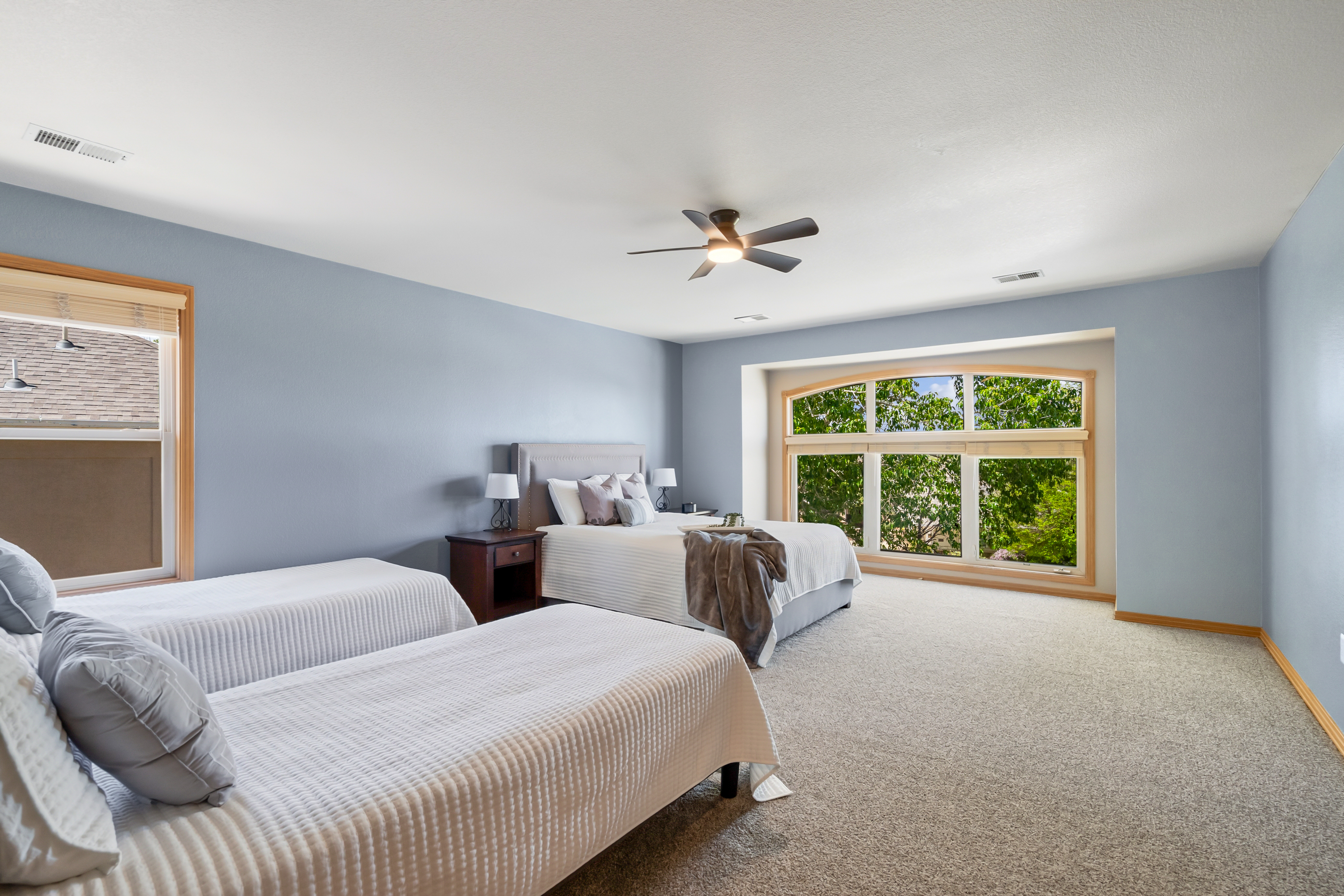  Luxuriously Renovated Home Overlooking Hole 15 of the Ptarmigan Country Club - 物件實景