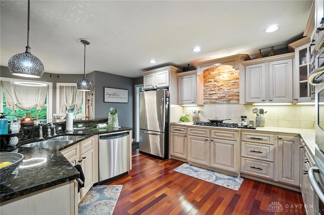 Springfield Twp, Ohio, 45504, United States, 3 Bedrooms Bedrooms, ,2 BathroomsBathrooms,Residential,For Sale,1910892