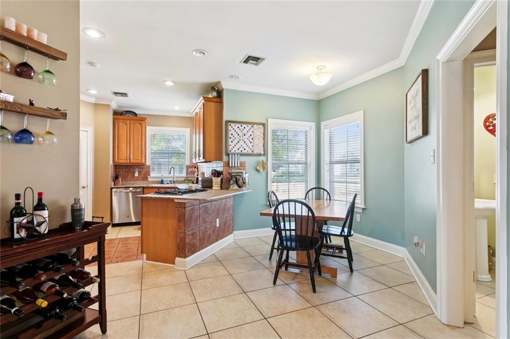 Harvey, Louisiana, 70058, United States, 4 Bedrooms Bedrooms, ,4 BathroomsBathrooms,Residential,For Sale,1919980