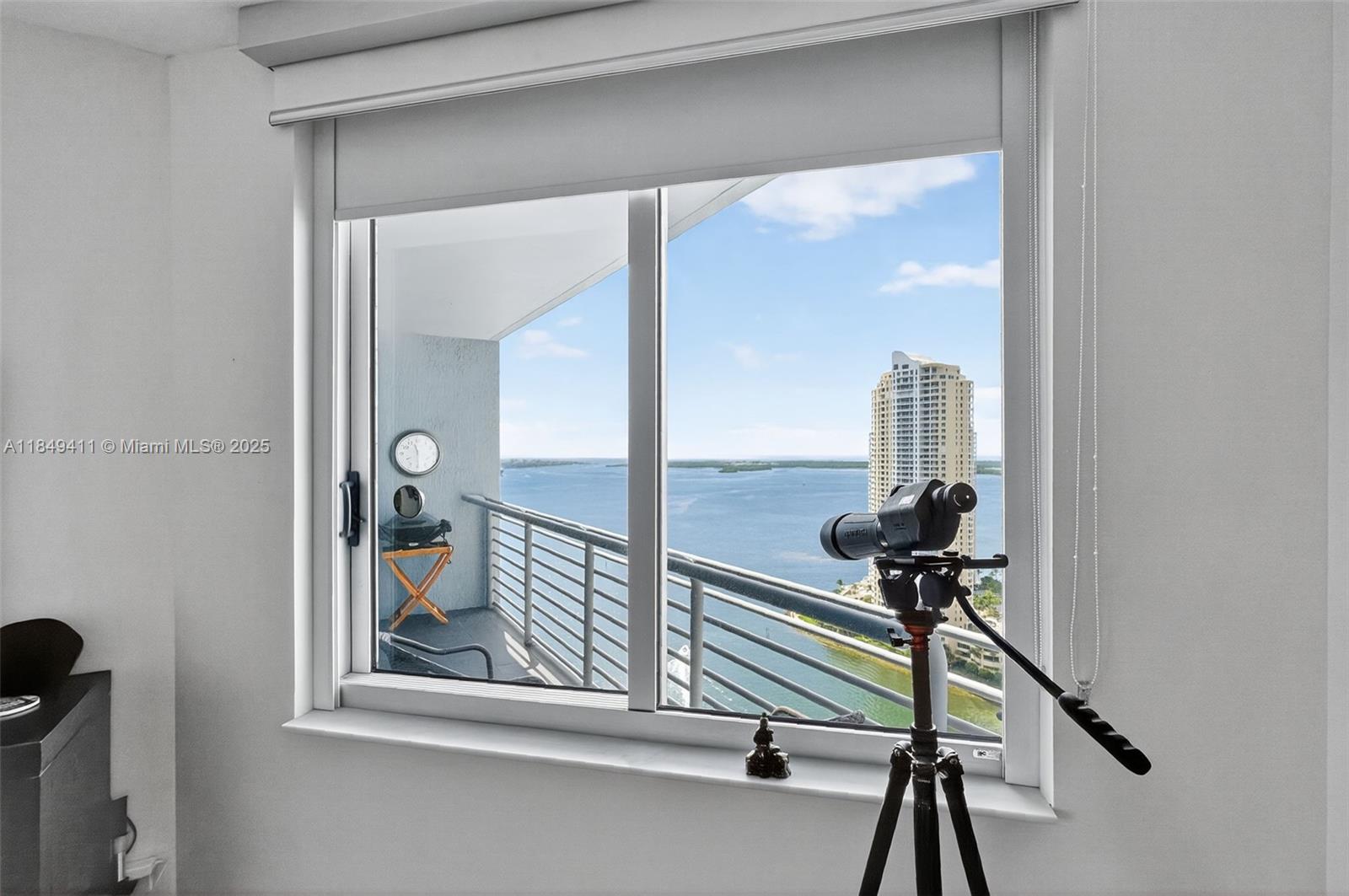Miami, Florida, 33131, United States, 2 Bedrooms Bedrooms, ,2 BathroomsBathrooms,Residential,For Sale,1906062