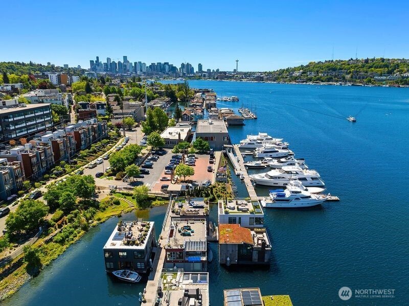 Seattle, Washington, 98102, United States, 3 Bedrooms Bedrooms, ,2 BathroomsBathrooms,Residential,For Sale,1807048