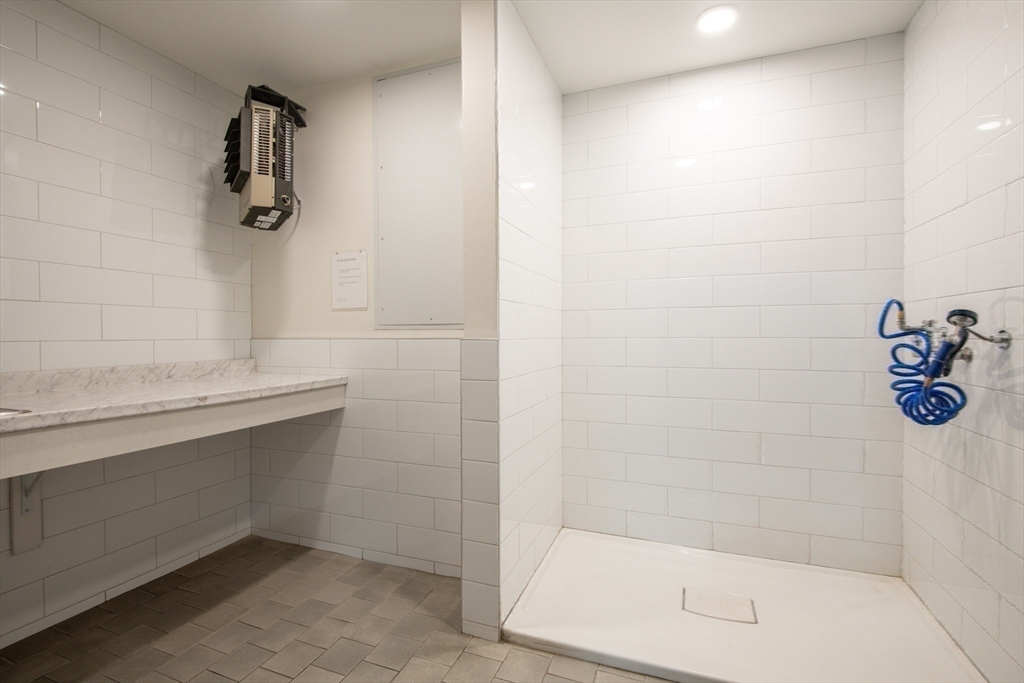 Boston, Massachusetts, 02130, United States, 3 Bedrooms Bedrooms, ,2 BathroomsBathrooms,Residential,For Sale,1885513