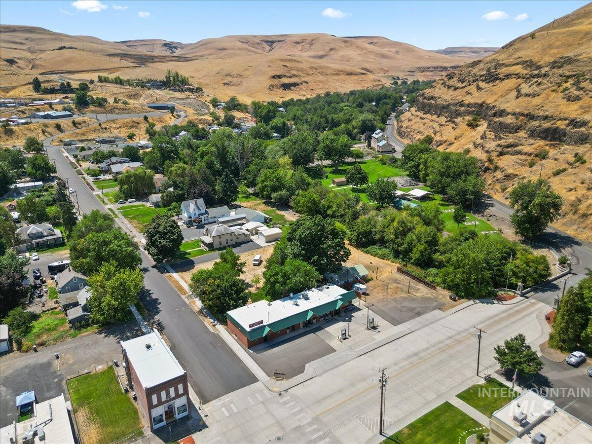 Asotin, Washington, 99402, United States, ,Residential,For Sale,1837718