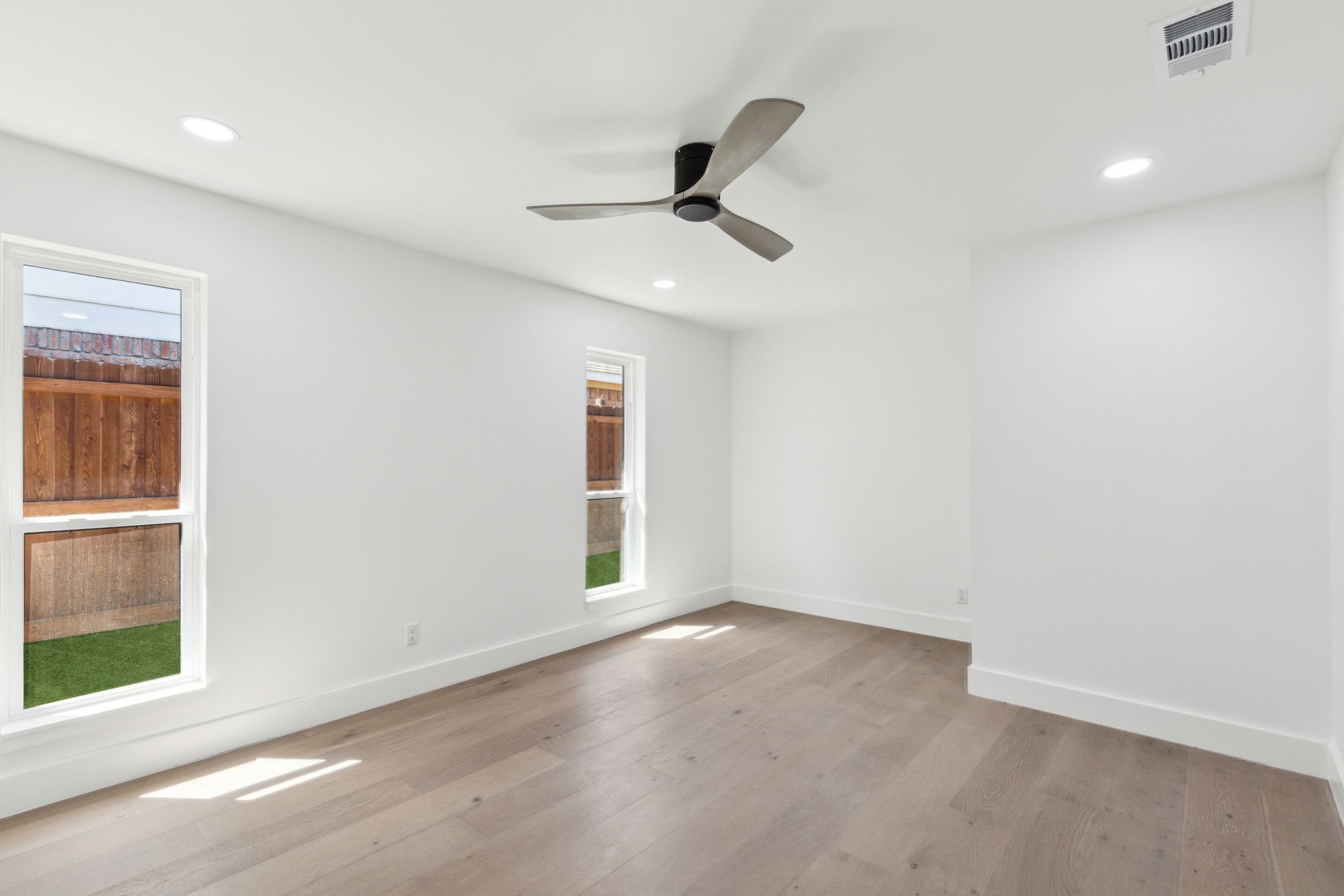Richardson, Texas, 75081, United States, 4 Bedrooms Bedrooms, ,4 BathroomsBathrooms,Residential,For Sale,1786157