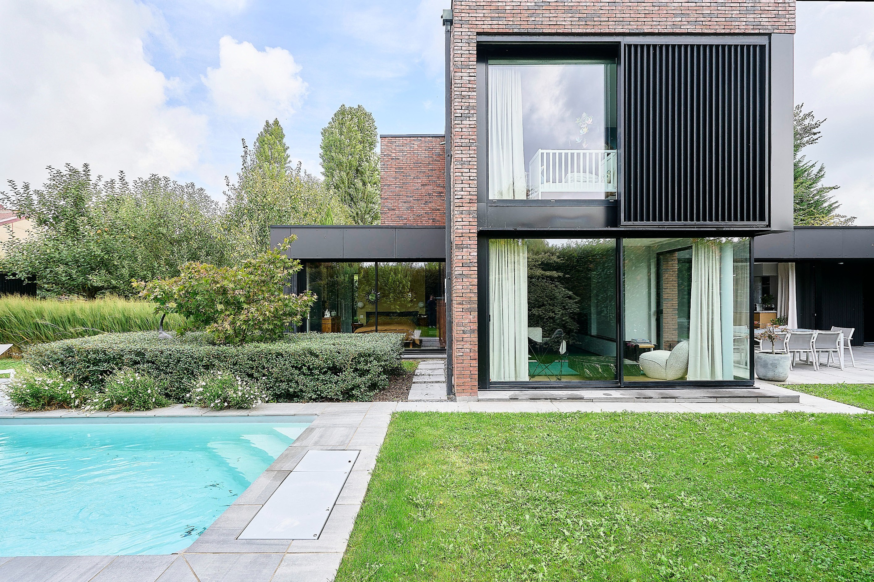  Substantial Semi-Detached Property with High-End Finishes in Louvil - 物件實景