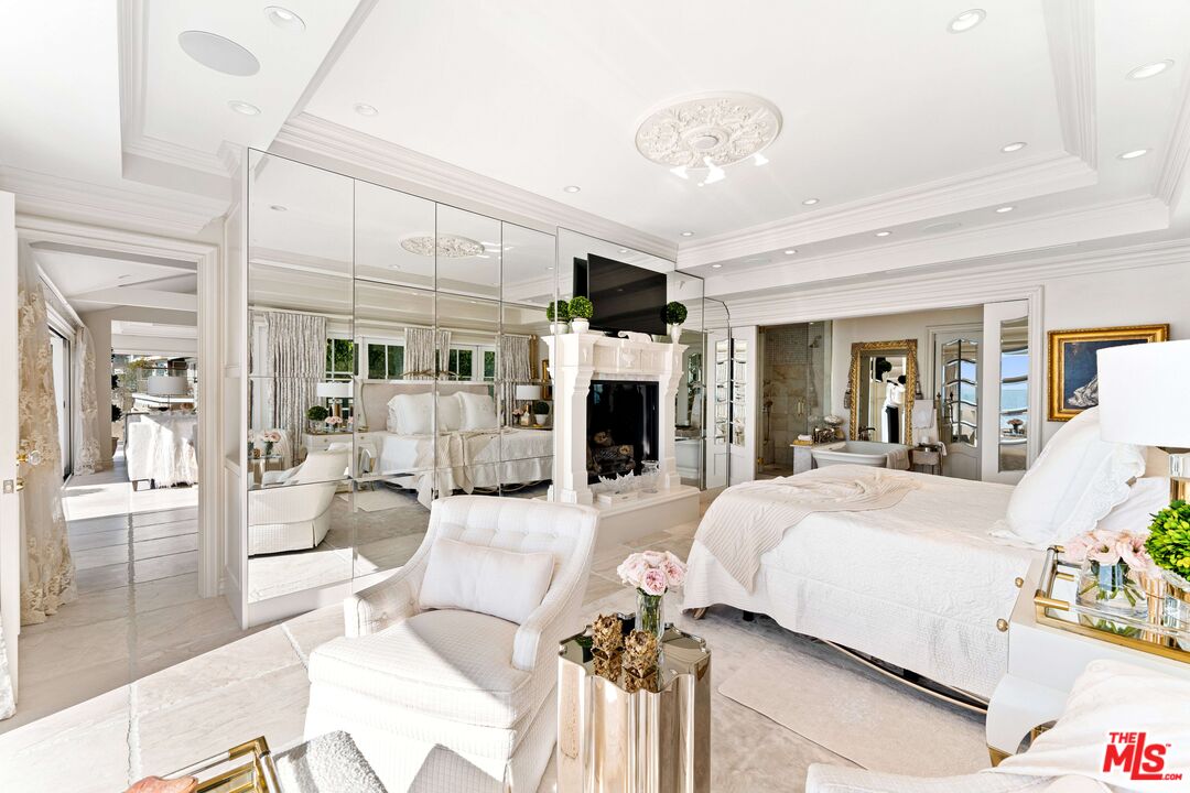 Malibu, California, 90265, United States, 3 Bedrooms Bedrooms, ,3 BathroomsBathrooms,Residential,For Sale,1989426