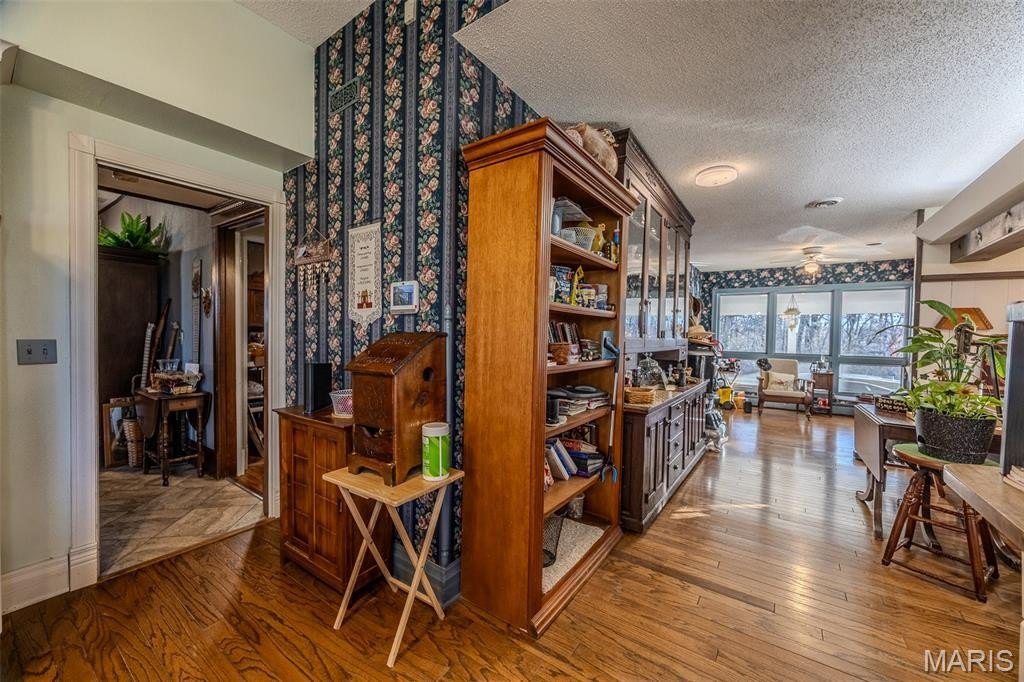 Lebanon, Missouri, 65536, United States, 3 Bedrooms Bedrooms, ,4 BathroomsBathrooms,Residential,For Sale,2017638