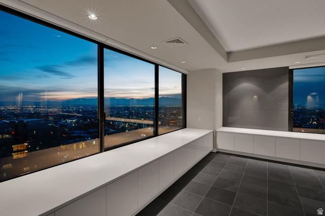 Salt Lake City, Utah, 84101, United States, 3 Bedrooms Bedrooms, ,4 BathroomsBathrooms,Residential,For Sale,2005313