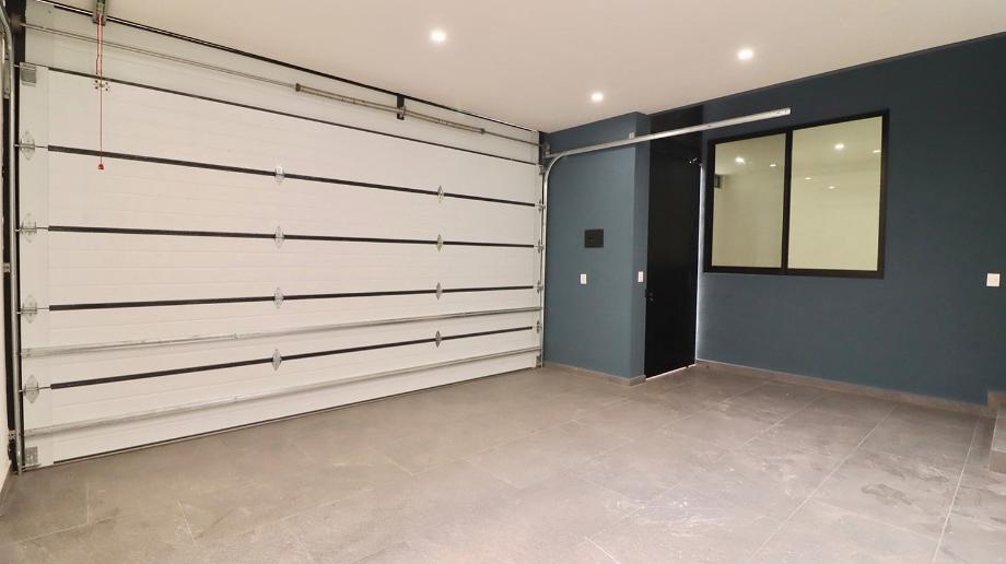Colegio Militar, Morelia, Michoacán de Ocampo, 58260, Mexico, 3 Bedrooms Bedrooms, ,3 BathroomsBathrooms,Residential,For Sale,Colegio Militar,1616740