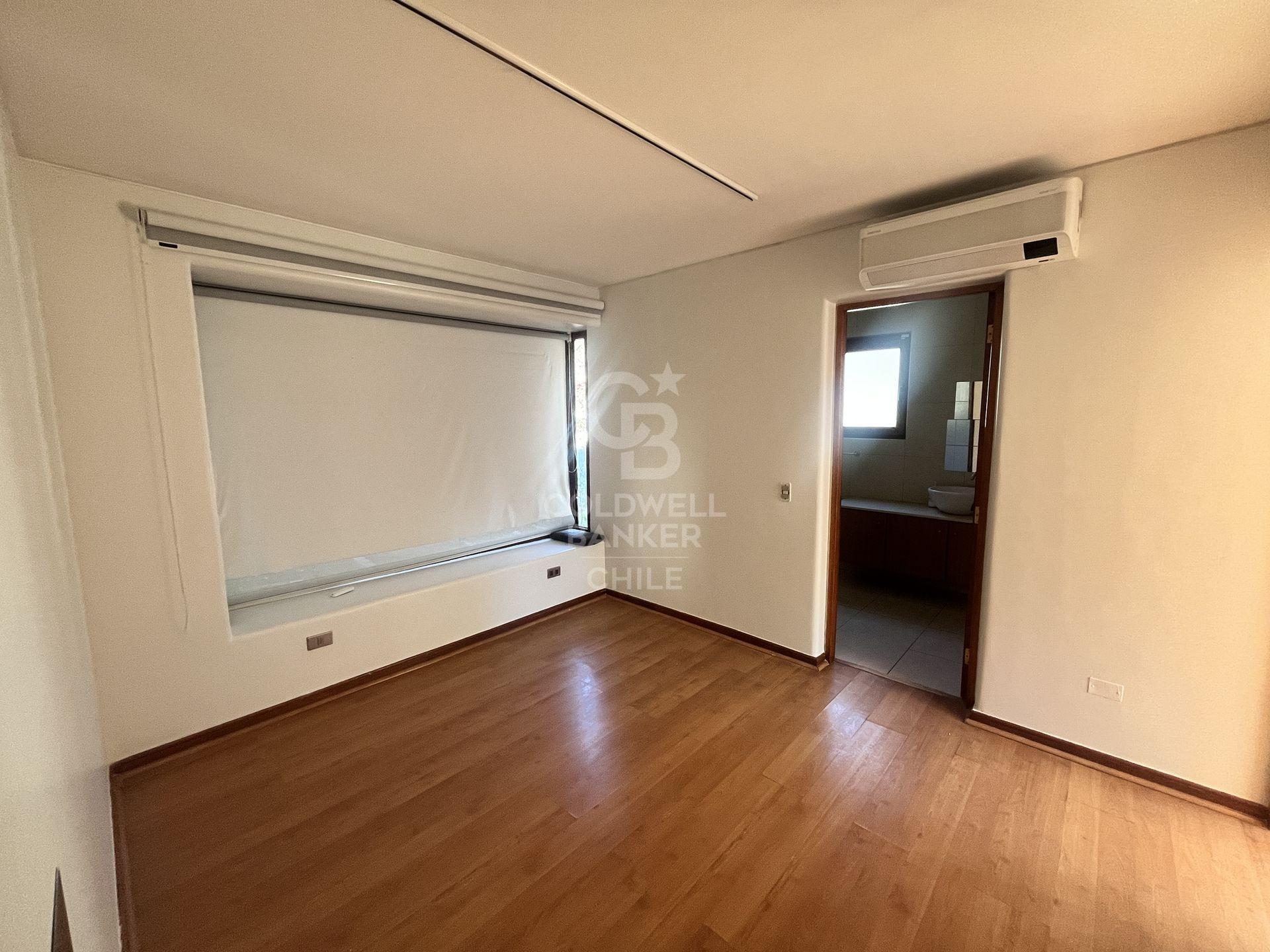Lo Barnechea, Chile, 6 Bedrooms Bedrooms, ,6 BathroomsBathrooms,Residential,For Sale,1838824