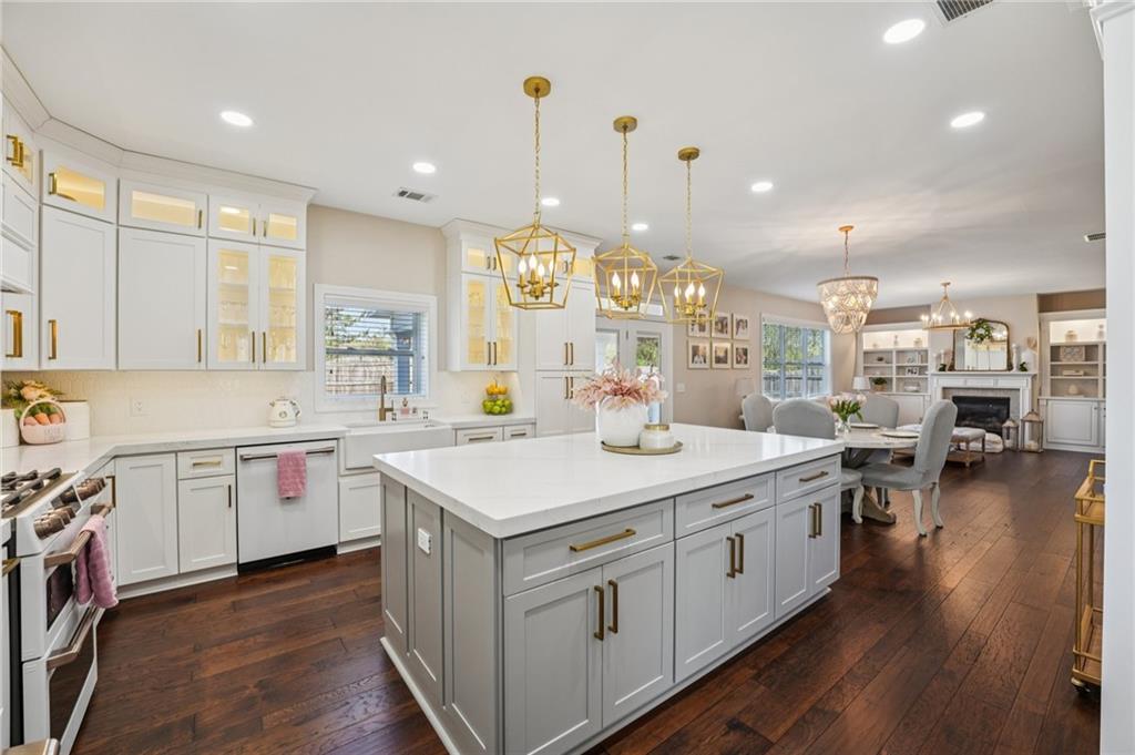 Canton, Georgia, 30115, United States, 6 Bedrooms Bedrooms, ,4 BathroomsBathrooms,Residential,For Sale,2035278