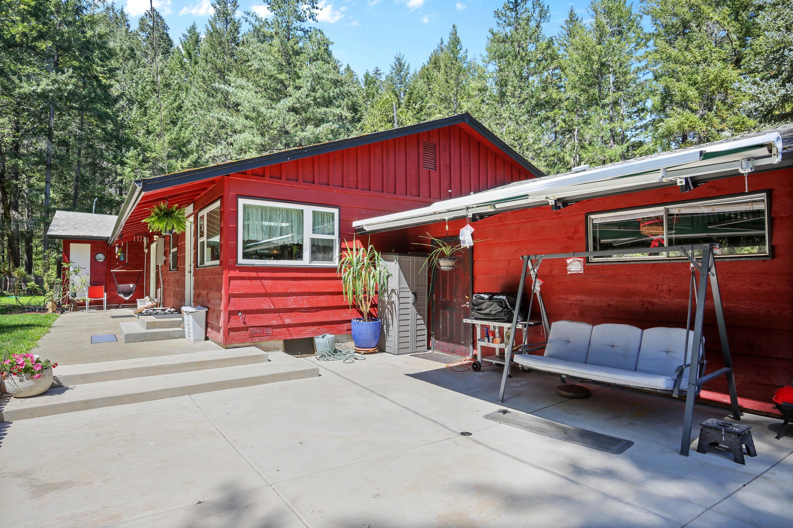 Cave Junction, Oregon, 97523, United States, 3 Bedrooms Bedrooms, ,2 BathroomsBathrooms,Residential,For Sale,1920593