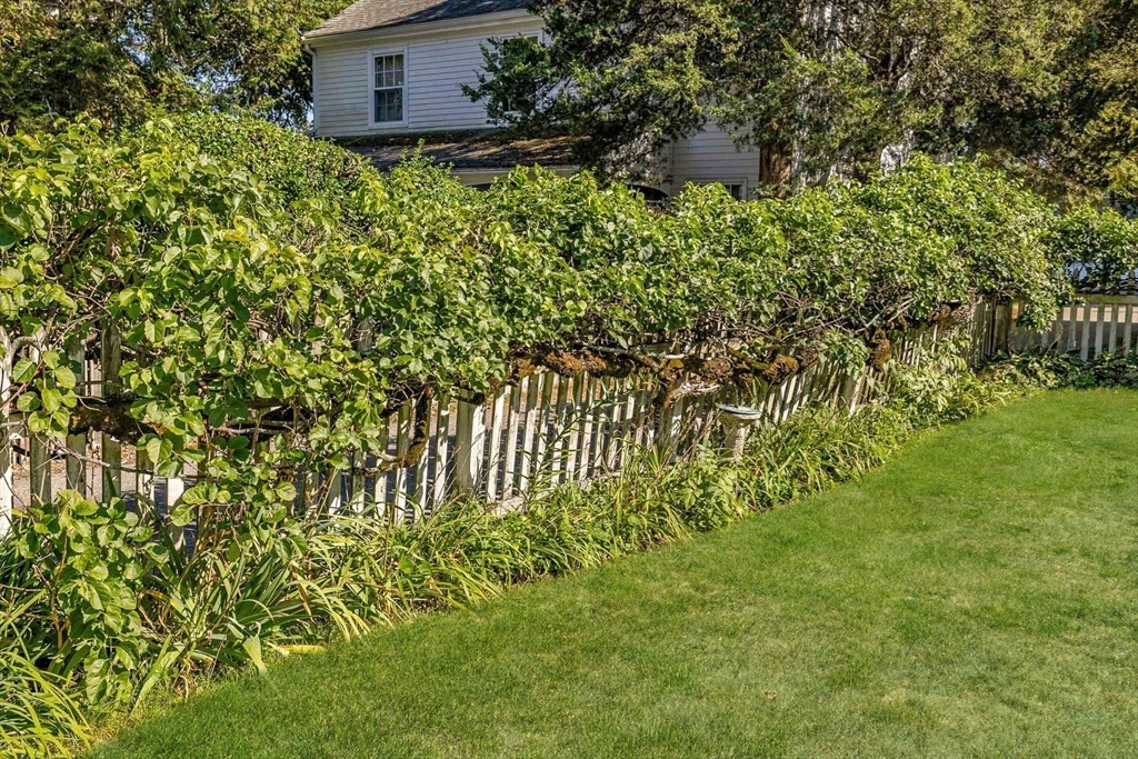 Amesbury, Massachusetts, 01913, United States, 5 Bedrooms Bedrooms, ,4 BathroomsBathrooms,Residential,For Sale,1992950