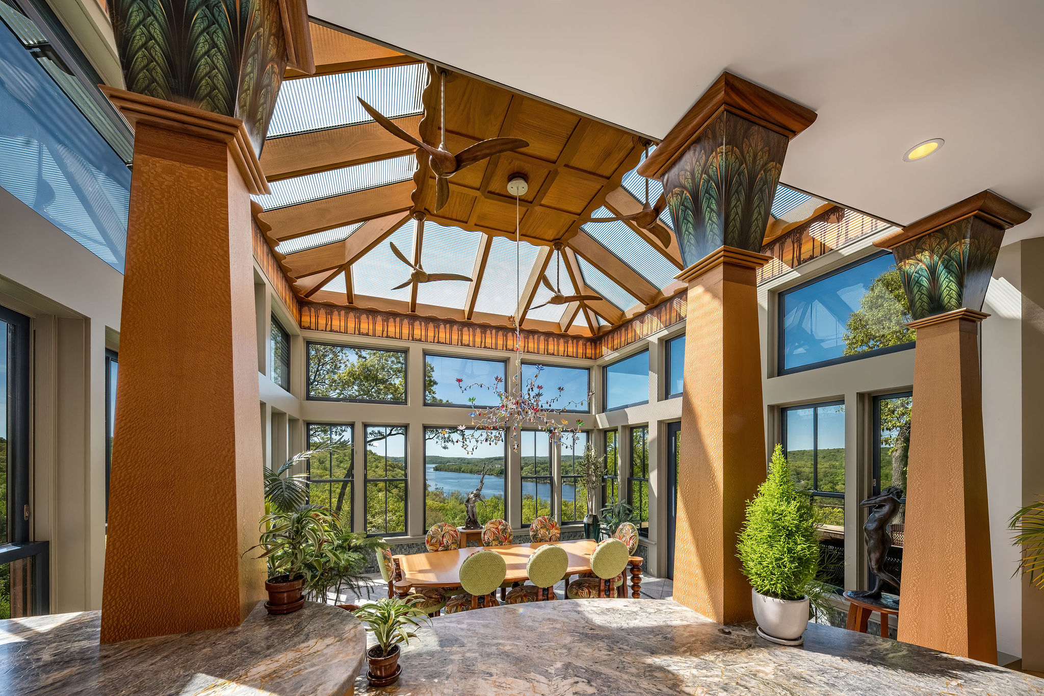  Majestically set on 15.22 Private Acres Overlooking The River - 物件實景