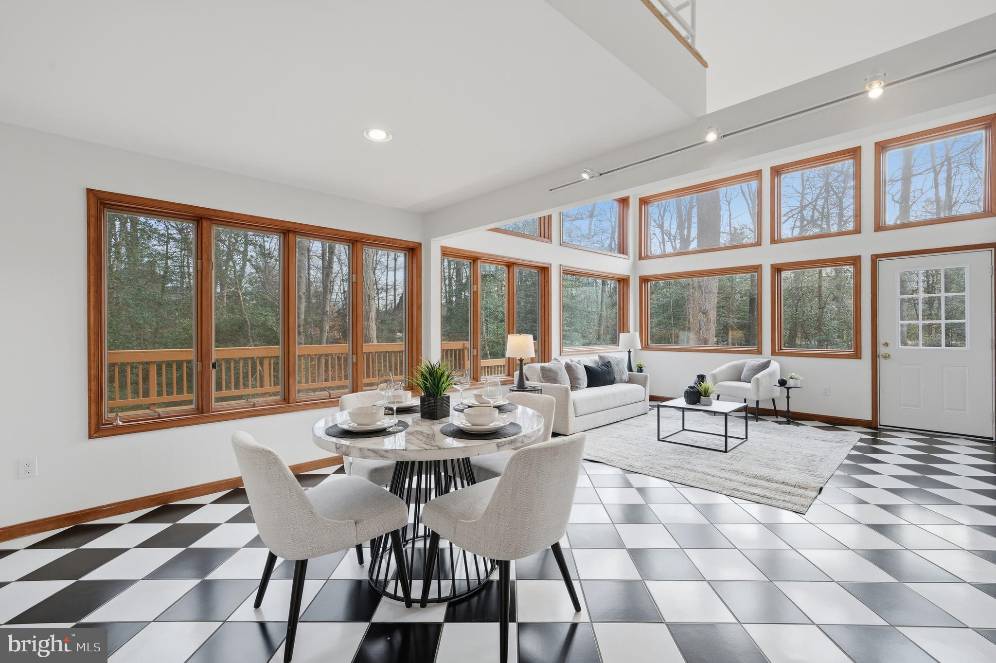 La Plata, Maryland, 20646, United States, 5 Bedrooms Bedrooms, ,4 BathroomsBathrooms,Residential,For Sale,1994243